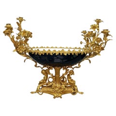 Centro de mesa con candelabro de porcelana de bronce estilo rococó Sevres