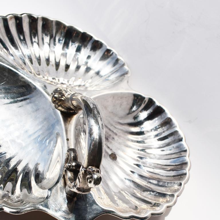 silver clam ashtray