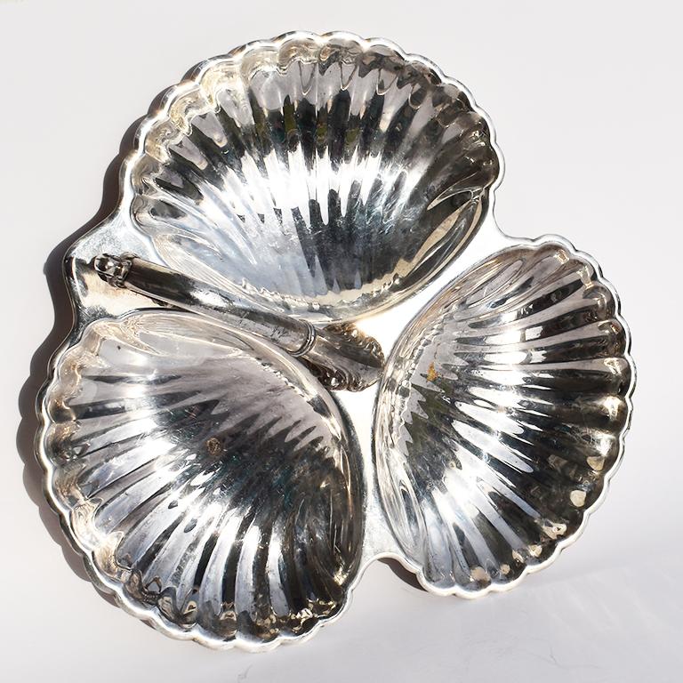 Rococo Silver Plated Three Part Clam Shell Server Condiment Tray by Sheridan  In Good Condition In Oklahoma City, OK