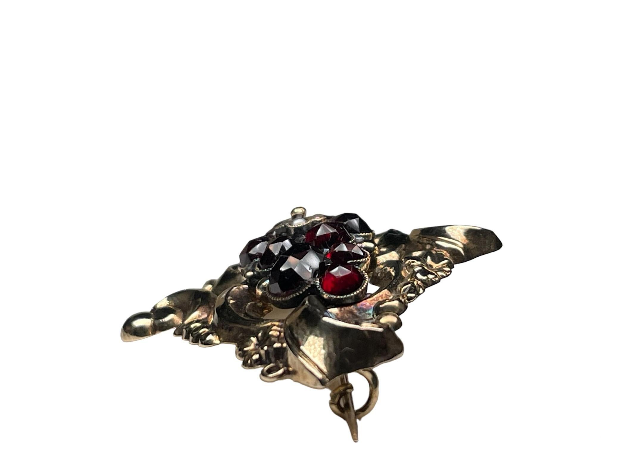 Rococo Style 14K Yellow Gold Garnet And Pearl For Sale 2