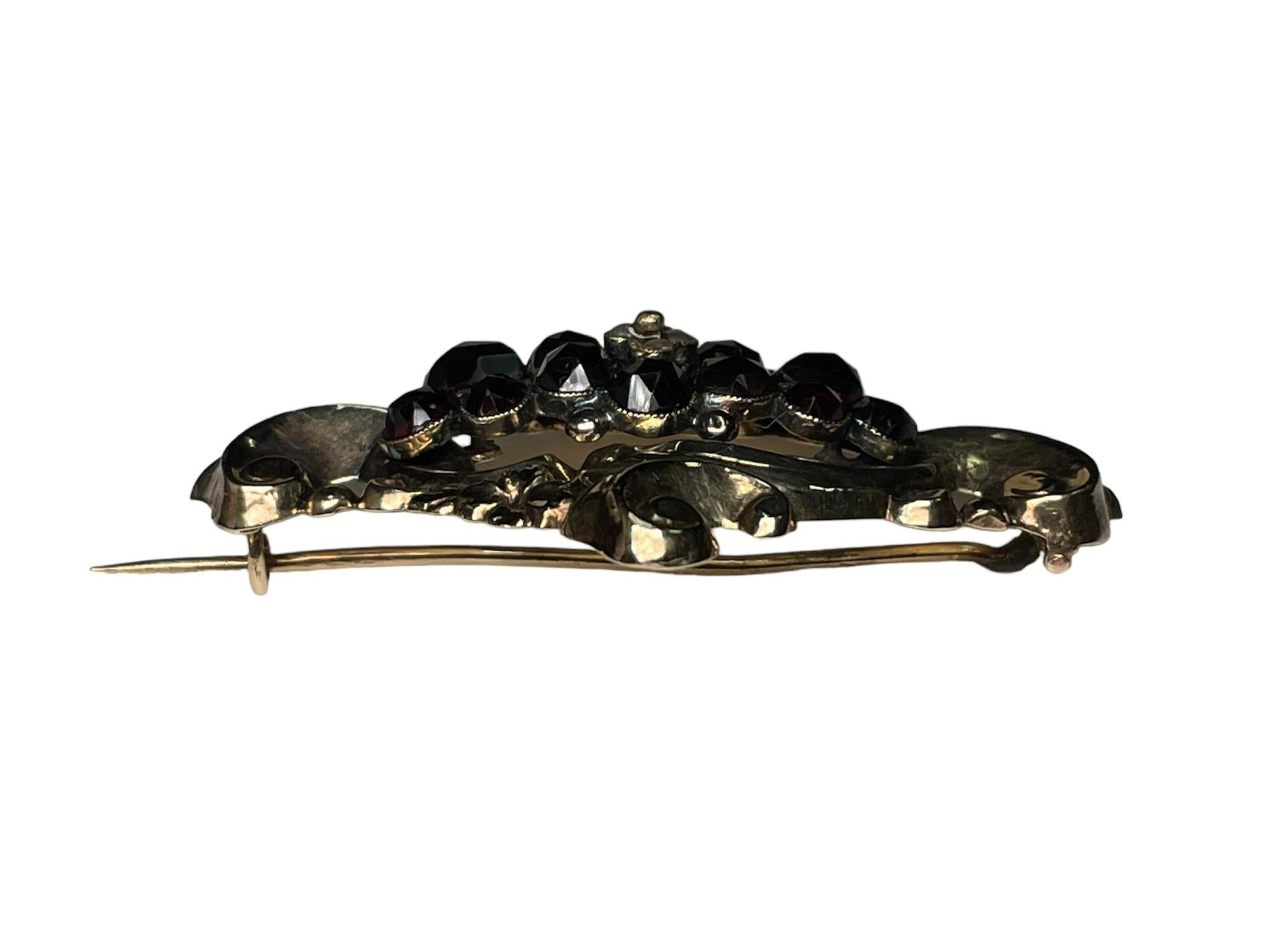 Rococo Style 14K Yellow Gold Garnet And Pearl For Sale 4