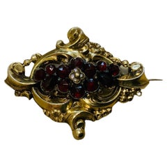 Antique Rococo Style 14K Yellow Gold Garnet And Pearl 