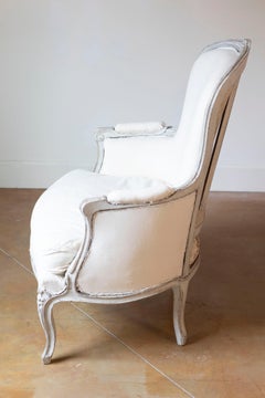 Sedia svedese Bergères intagliata e dipinta di grigio chiaro in stile rococò del 1890