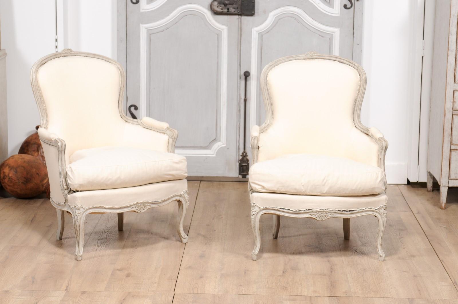 Rococo Style 1890s Swedish Light Grey Painted and Carved Bergères Chairs, a Pair In Good Condition In Atlanta, GA