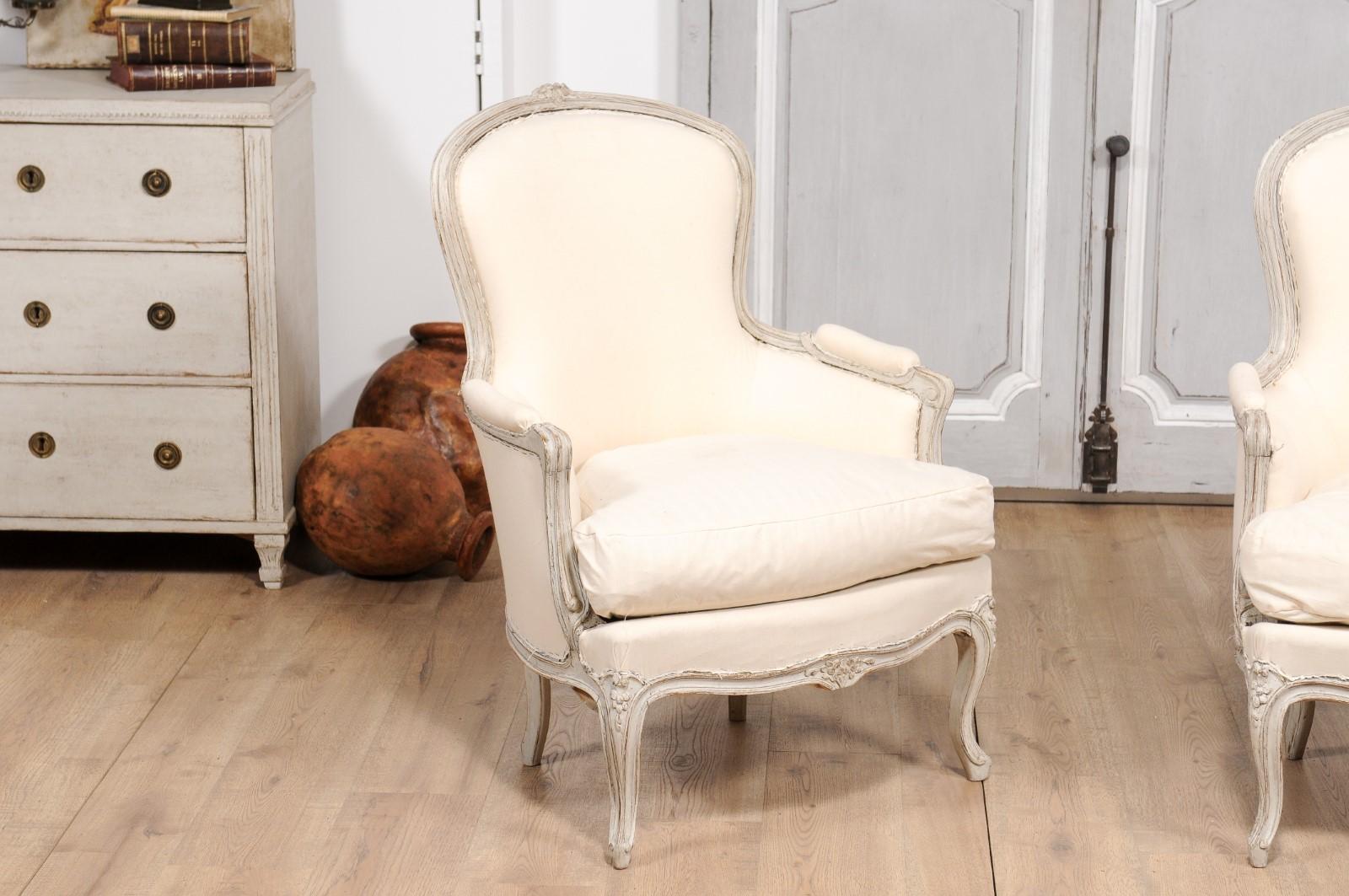 19th Century Rococo Style 1890s Swedish Light Grey Painted and Carved Bergères Chairs, a Pair