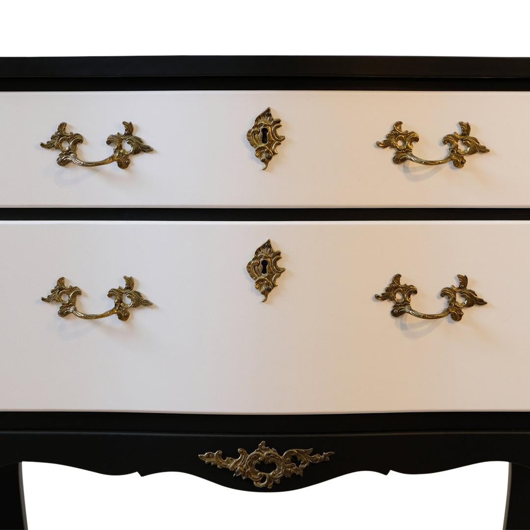 Rococo Style Bedside Commodes, a Pair In Excellent Condition For Sale In Crowthorne, Surrey