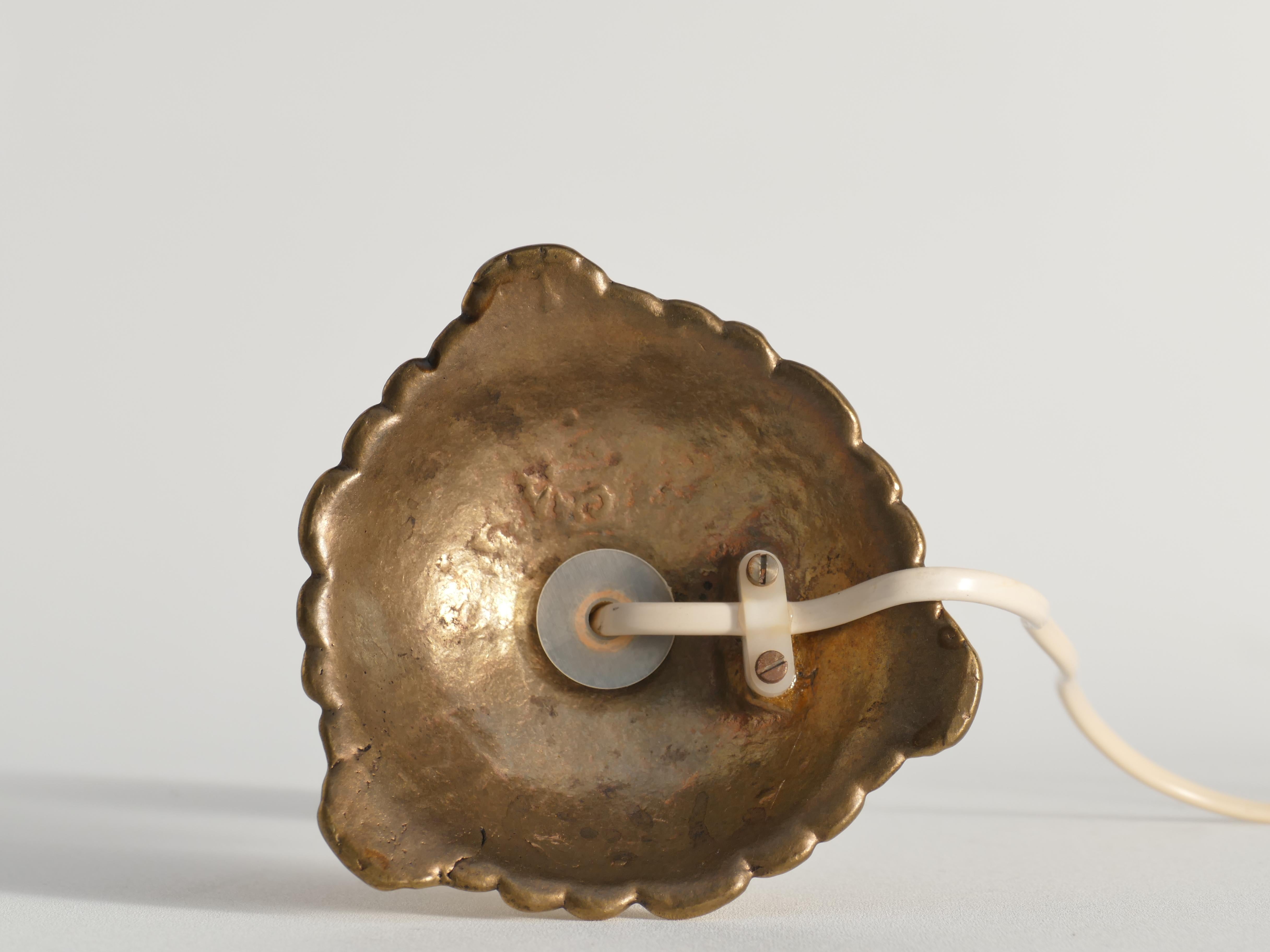 Lampada da tavolo in ottone in stile rococò Modello 403 di Gnosjö Metall & Armatur, anni '30 in vendita 4