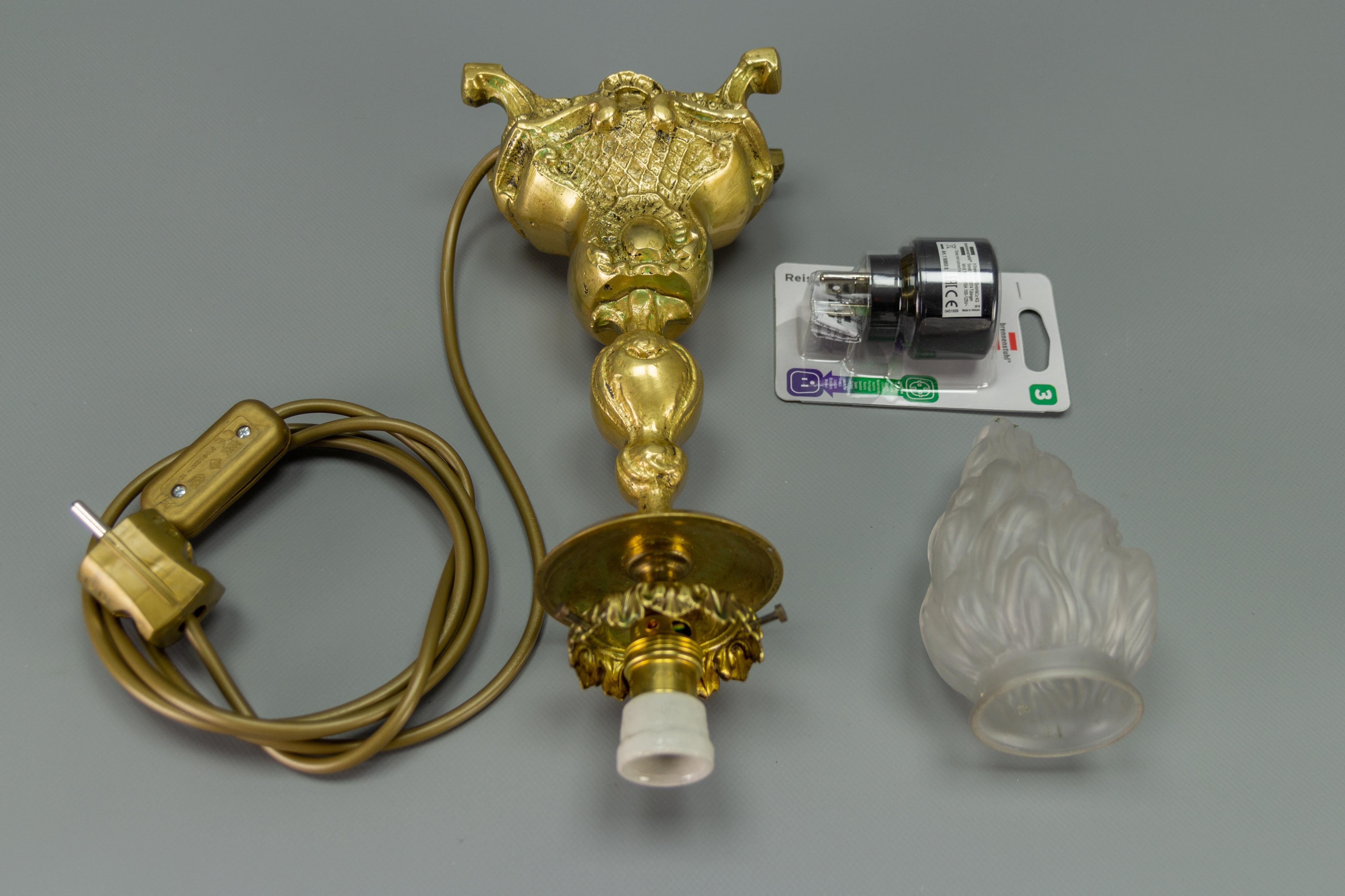 Rococo Style Bronze Table Lamp with White Frosted Glass Lampshade 7