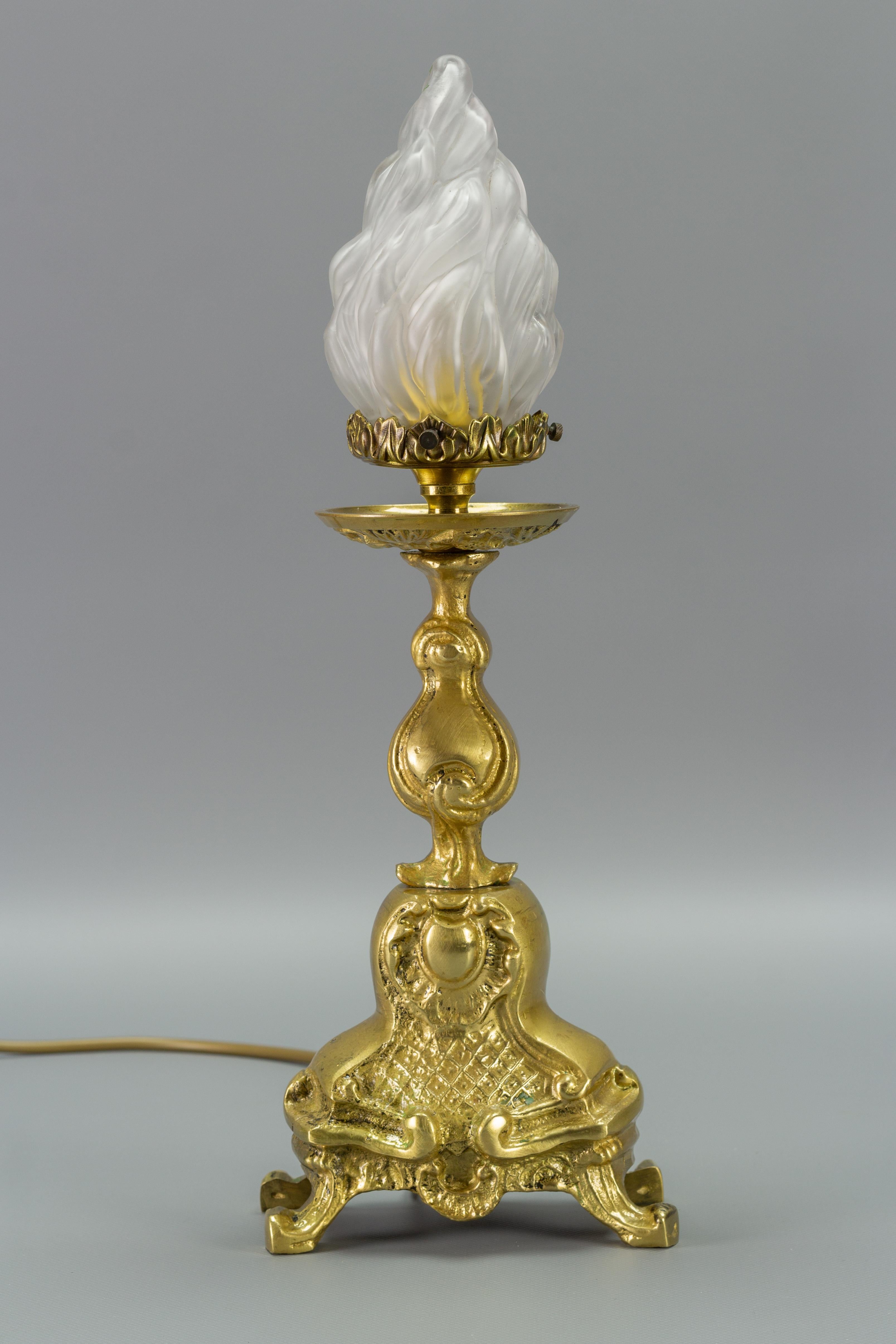 Rococo Style Bronze Table Lamp with White Frosted Glass Lampshade For Sale 8