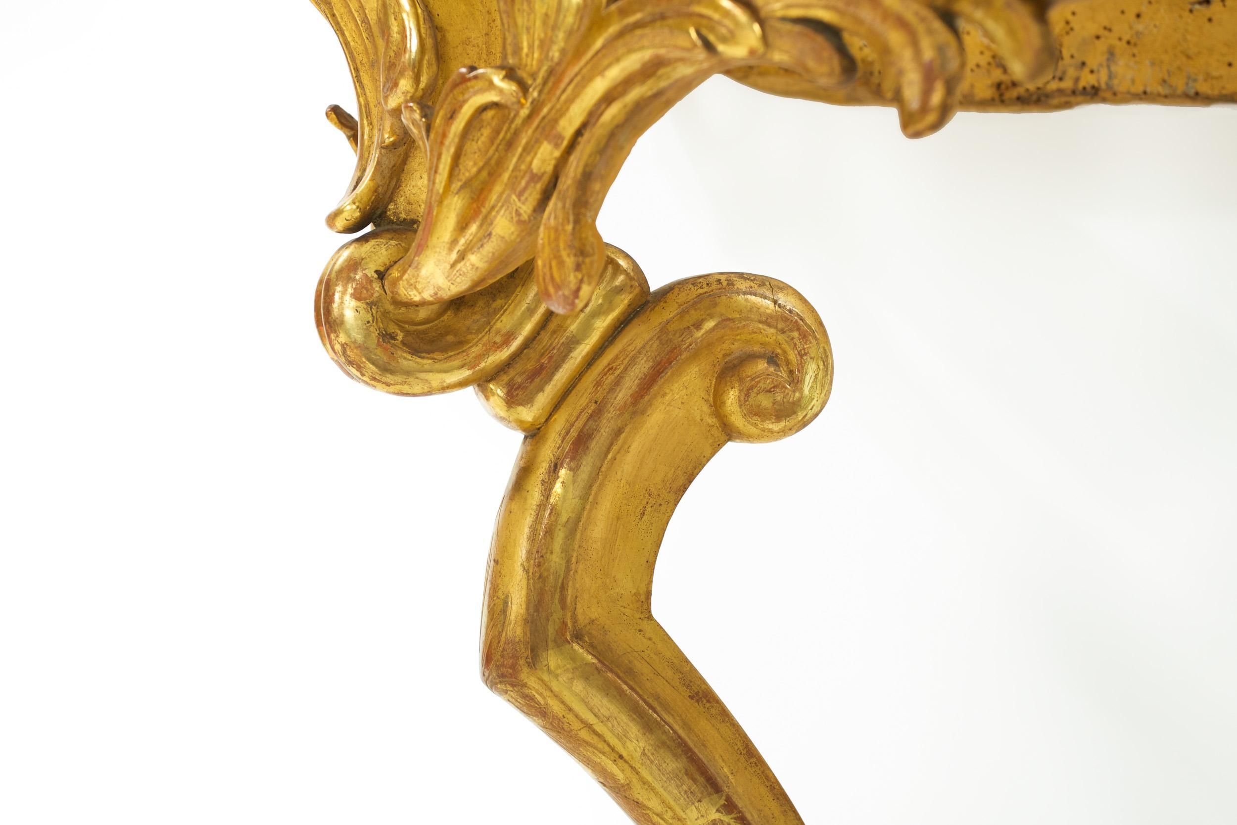Antiker Konsolentisch aus geschnitztem vergoldetem Holz im Rokoko-Stil des 19. Jahrhunderts im Angebot 7