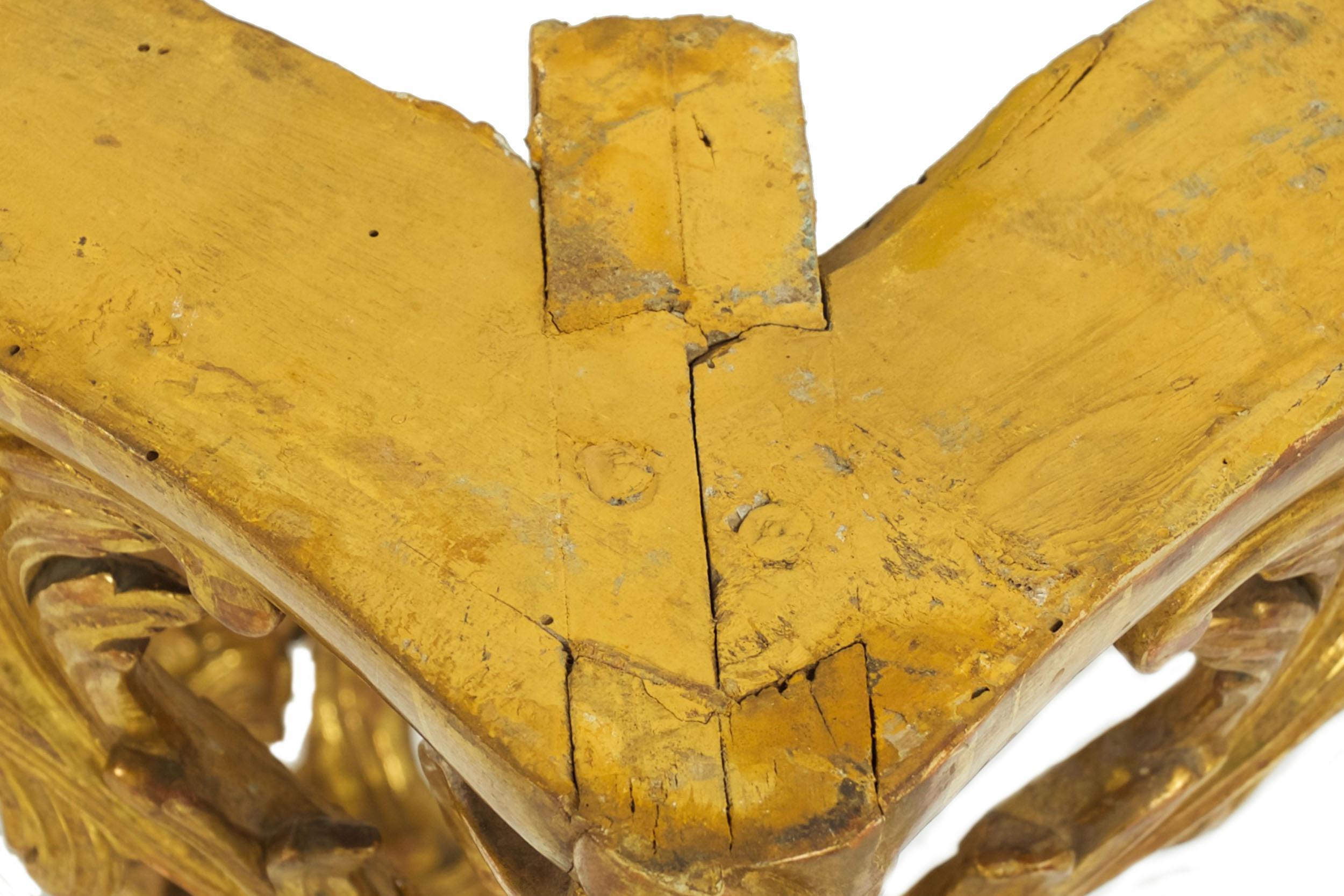 Tavolo consolle da molo antico in stile rococò con legno dorato intagliato, XIX secolo in vendita 10