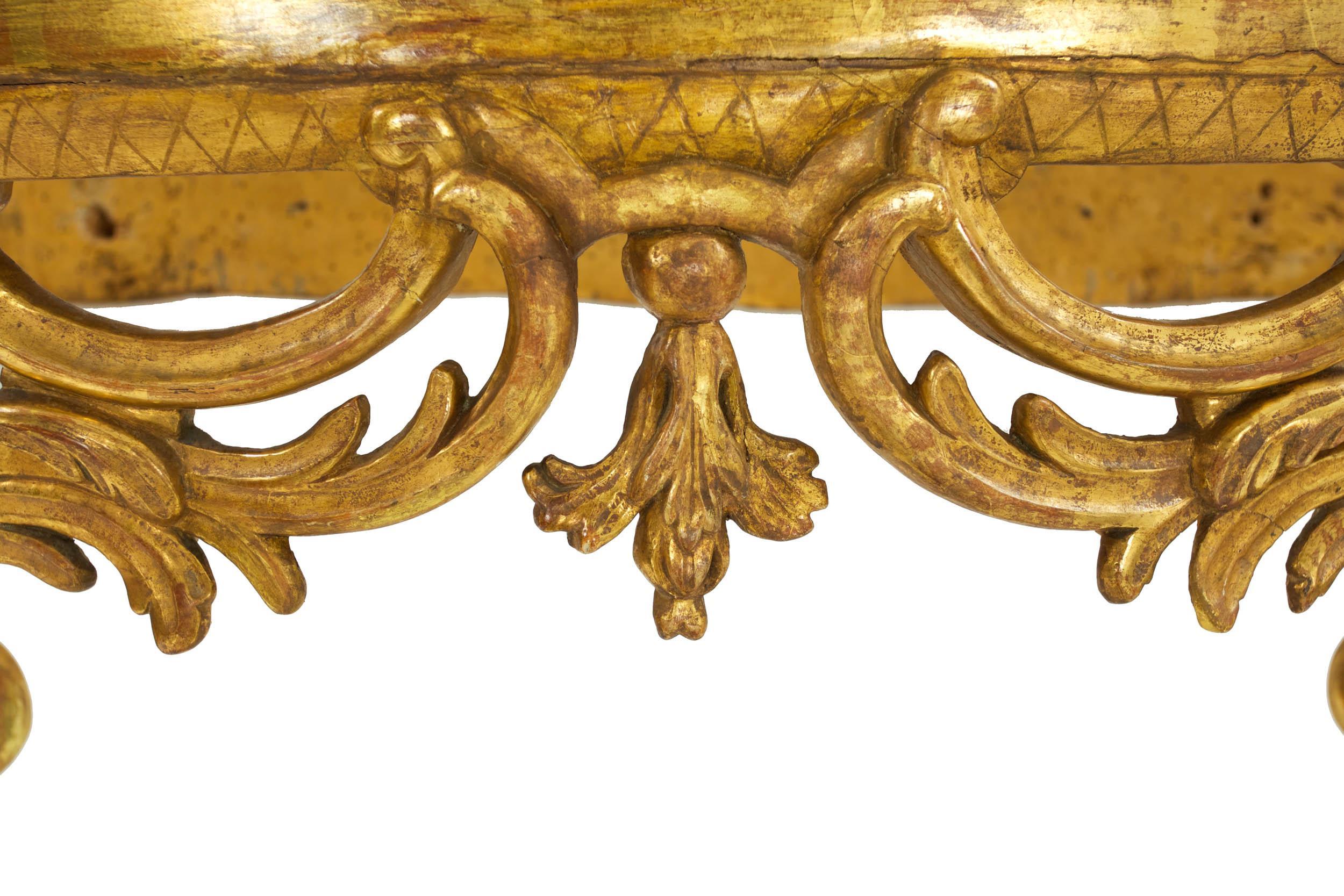 Antiker Konsolentisch aus geschnitztem vergoldetem Holz im Rokoko-Stil des 19. Jahrhunderts im Angebot 2