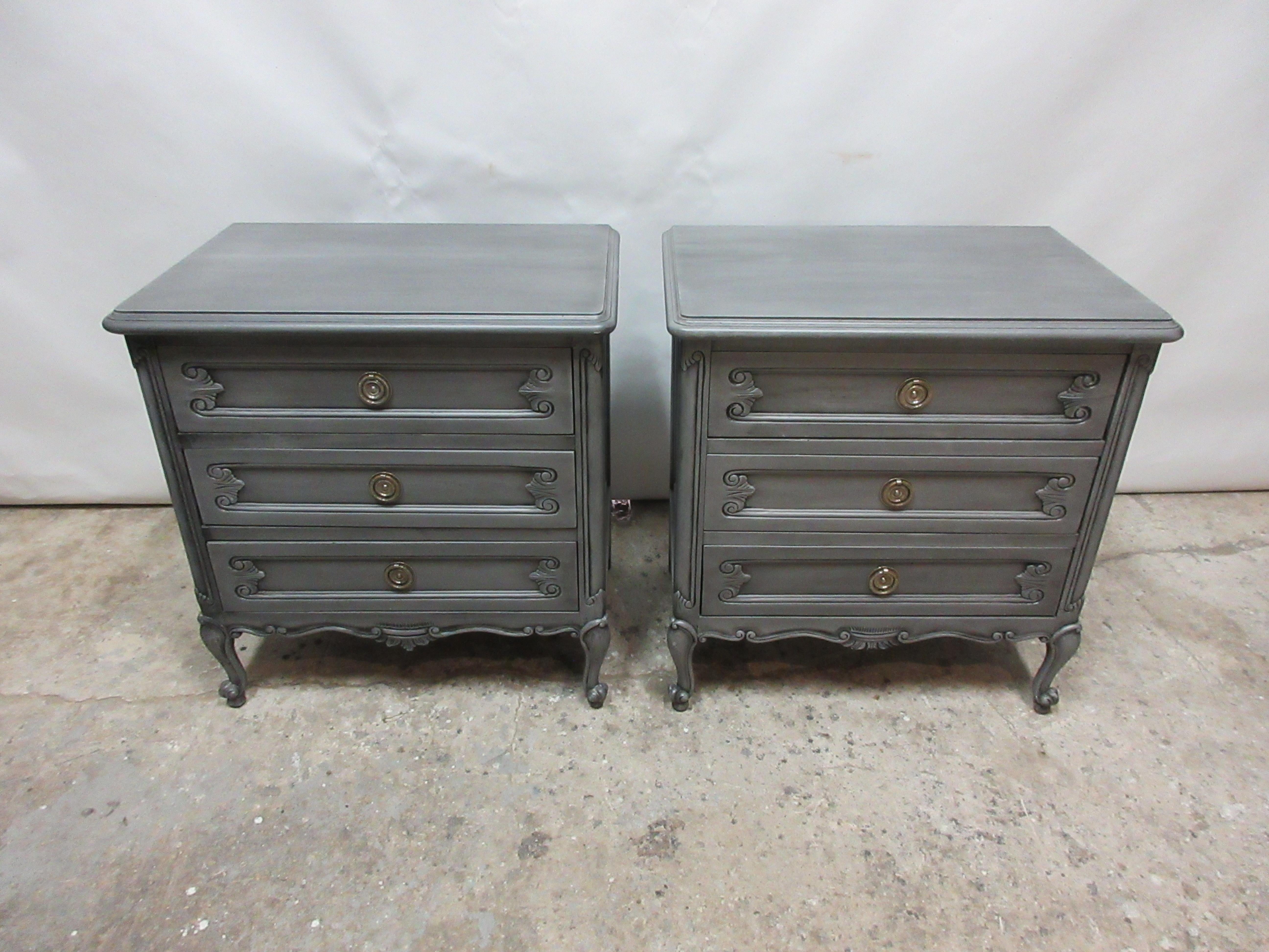 This is a set of 2 Rococo style chest of drawers. They have been restored and repainted.