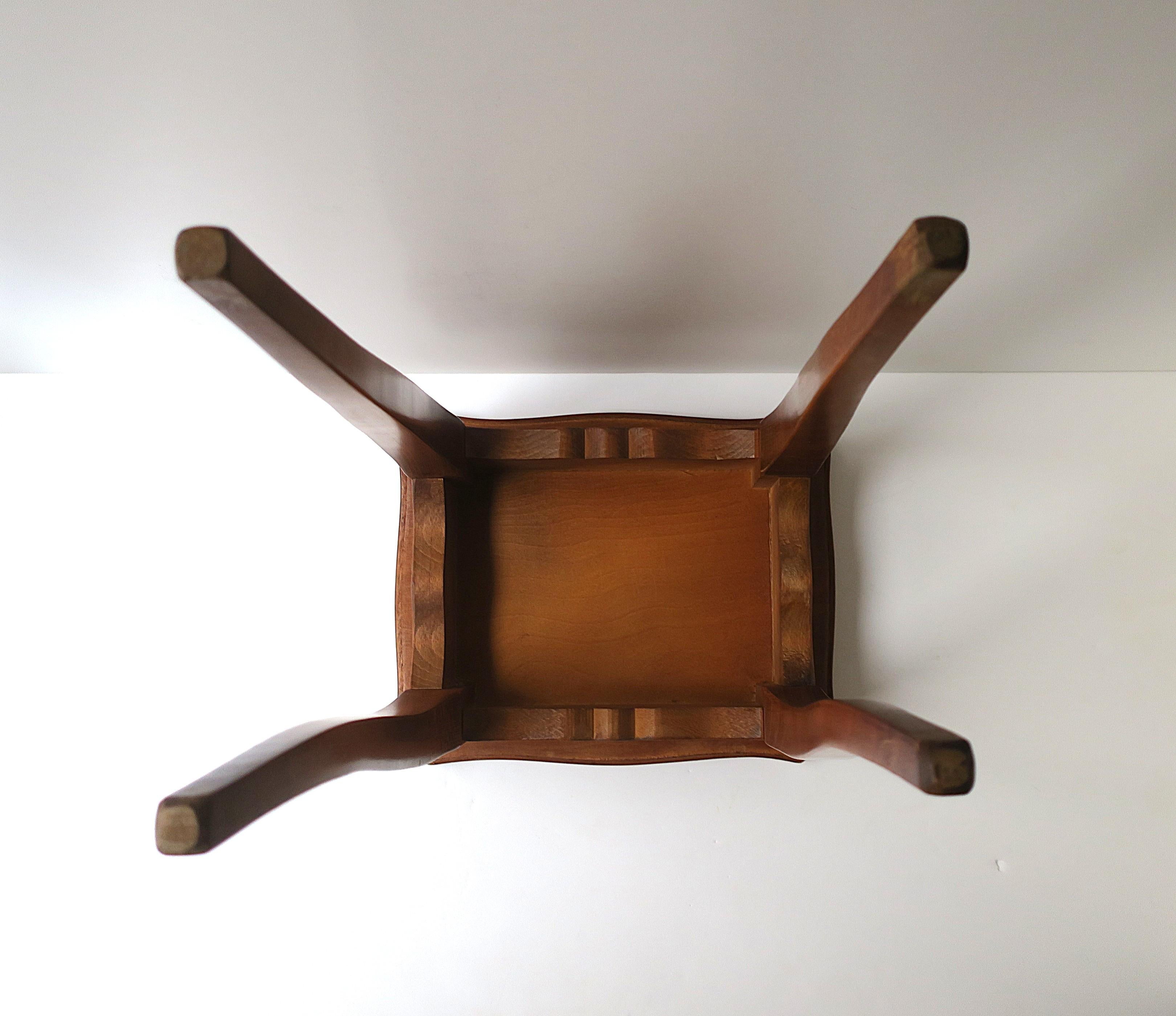 Table d'appoint de style rococo avec plateau en loupe, petite en vente 4