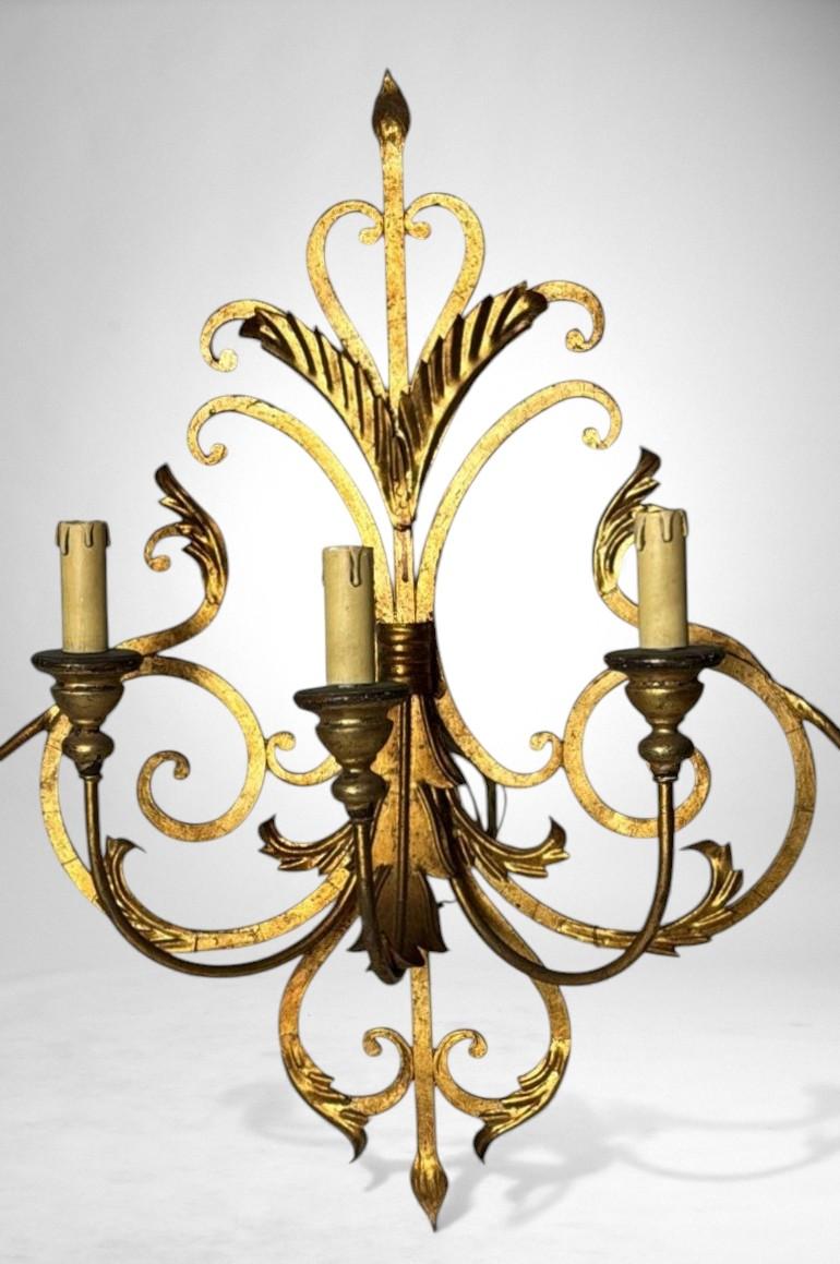 italien Applique en fer doré Florentine de style rococo en vente