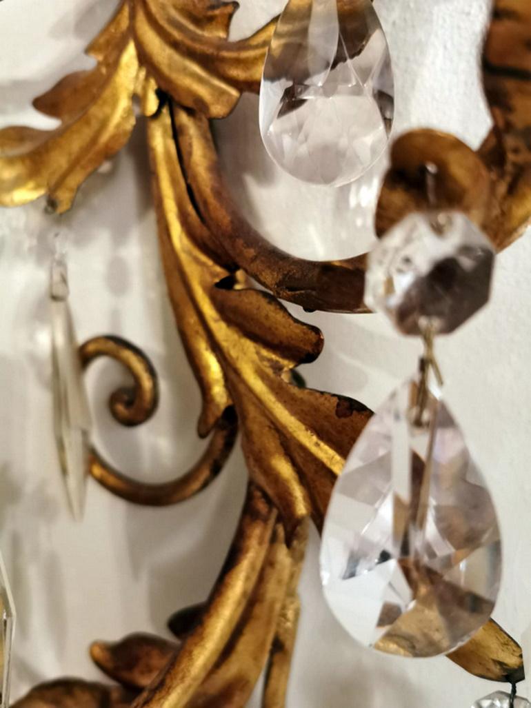Rococo Style Florentine Wall Sconce in Gilded Iron and Crystals 7