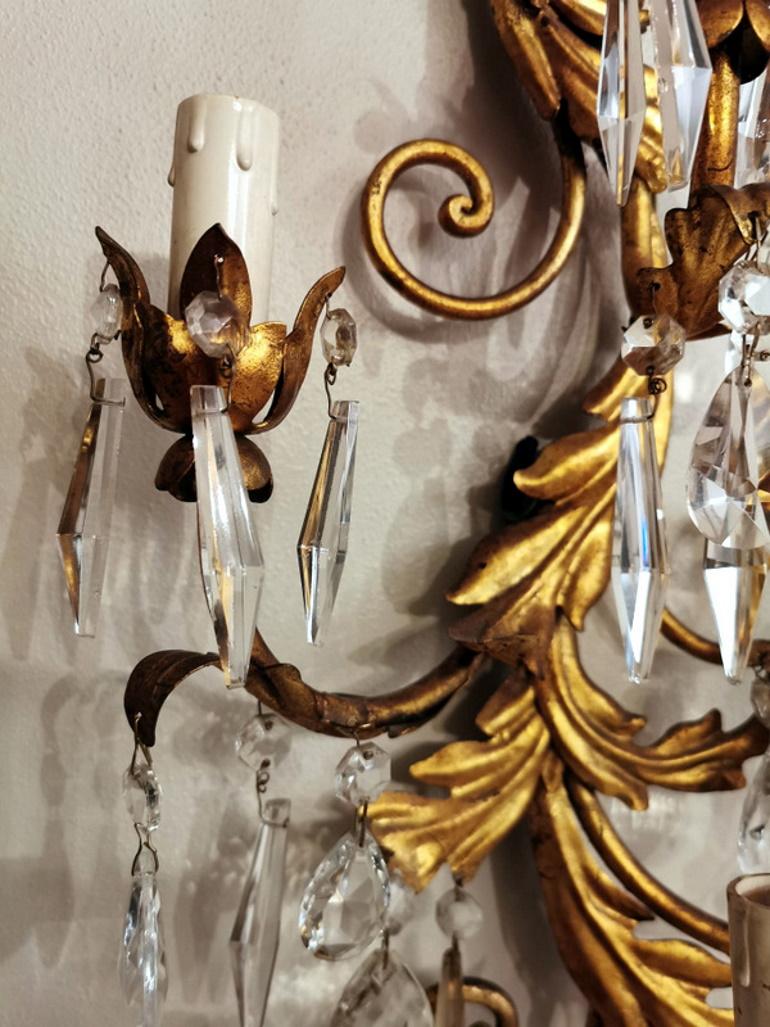 Rococo Style Florentine Wall Sconce in Gilded Iron and Crystals 1