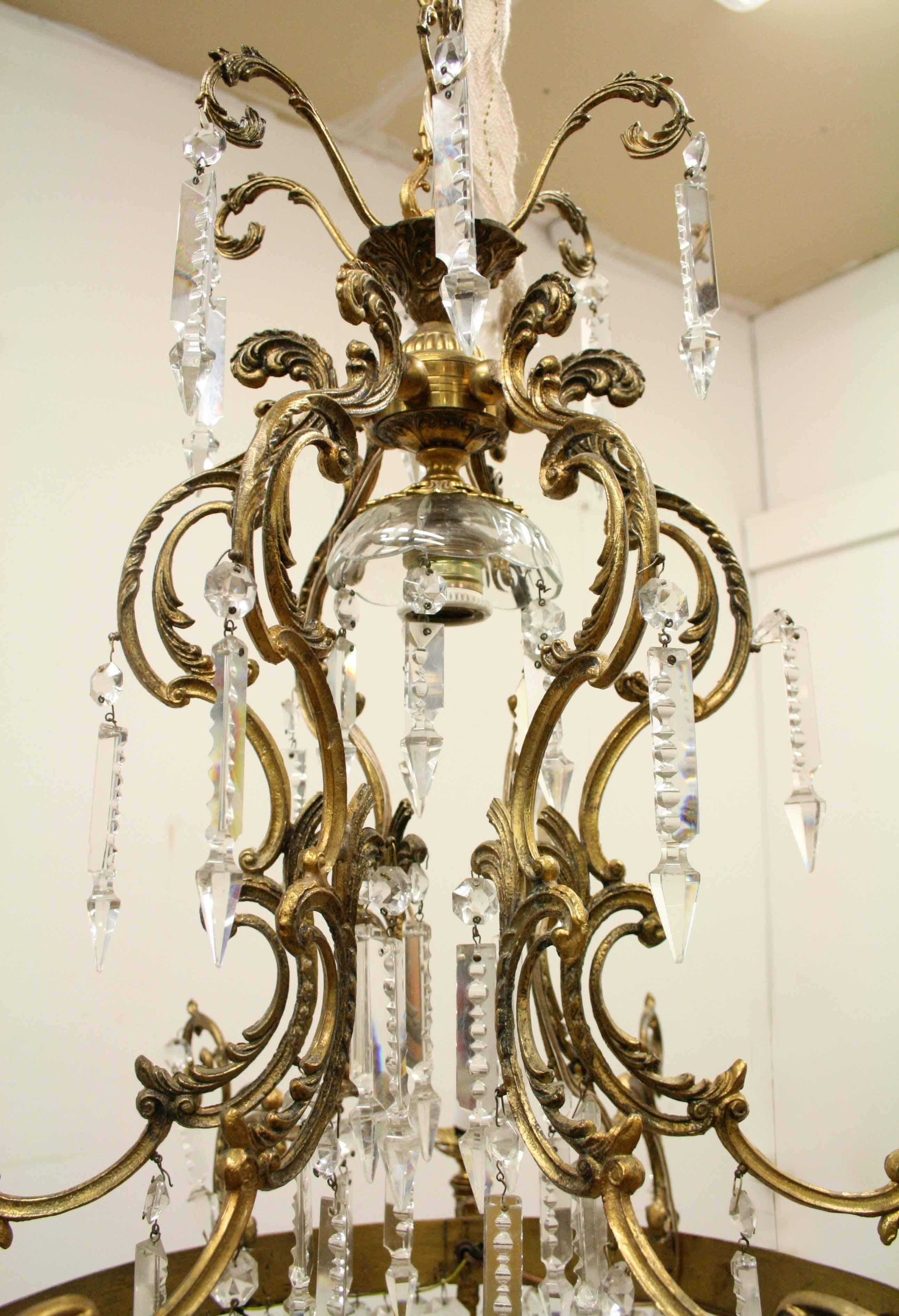 Rococo Style Gilded Brass and Glass Chandelier, circa 1900 For Sale 1