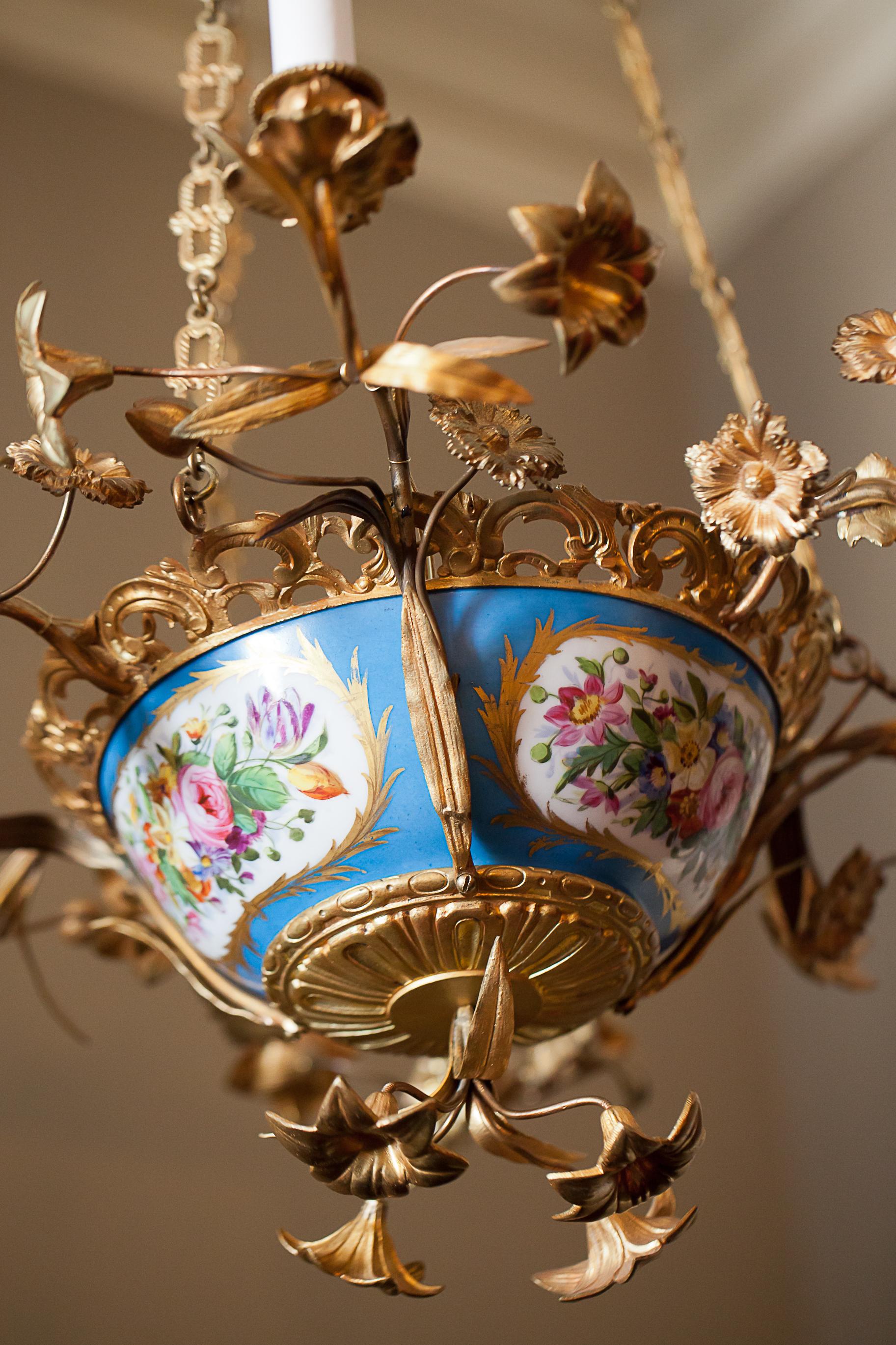 Rococo Style Gilt Bronze and Porcelain Six Light Chandelier, Europe, circa 1890 For Sale 4