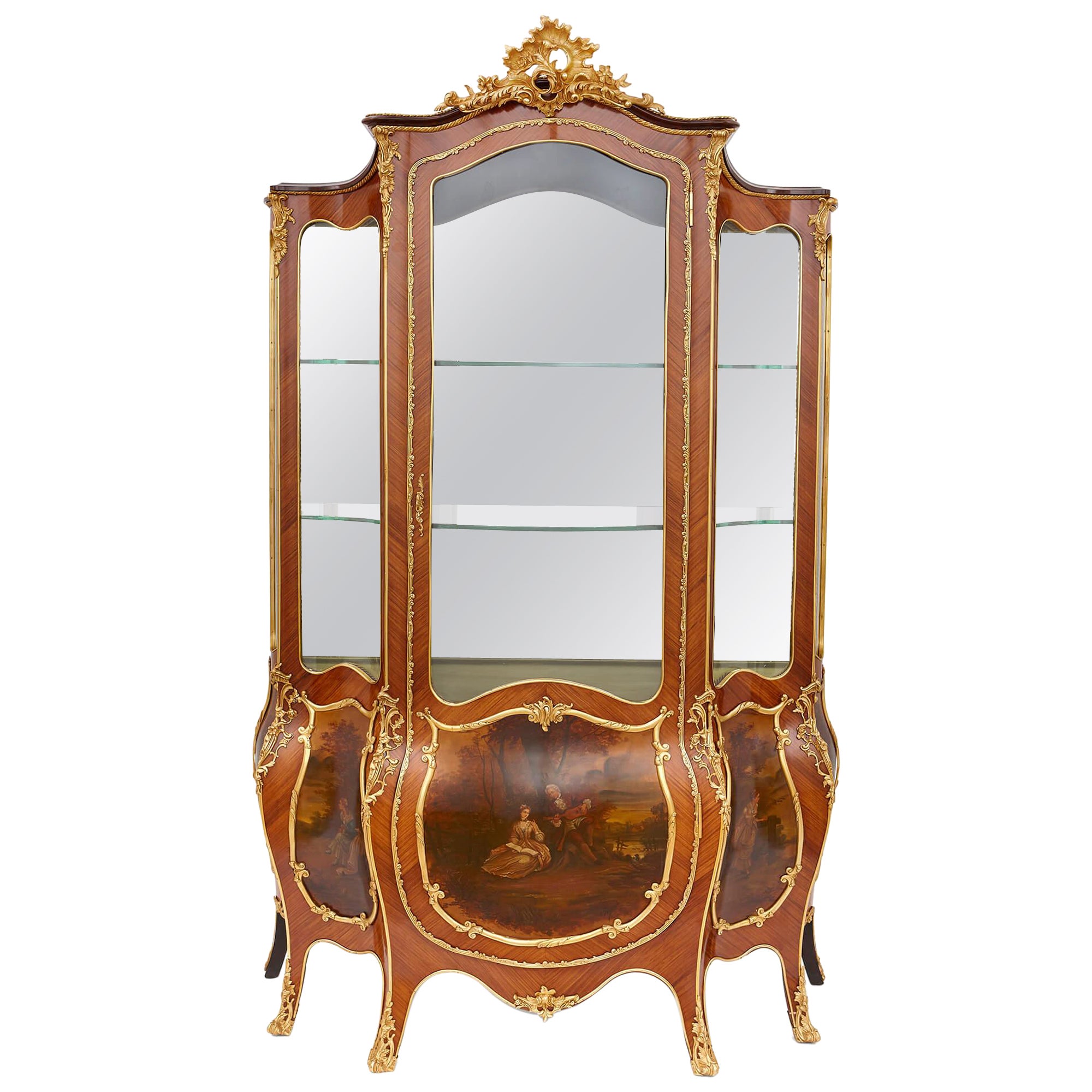 Armadietto Vitrine in stile rococò in bronzo dorato e Vernis Martin