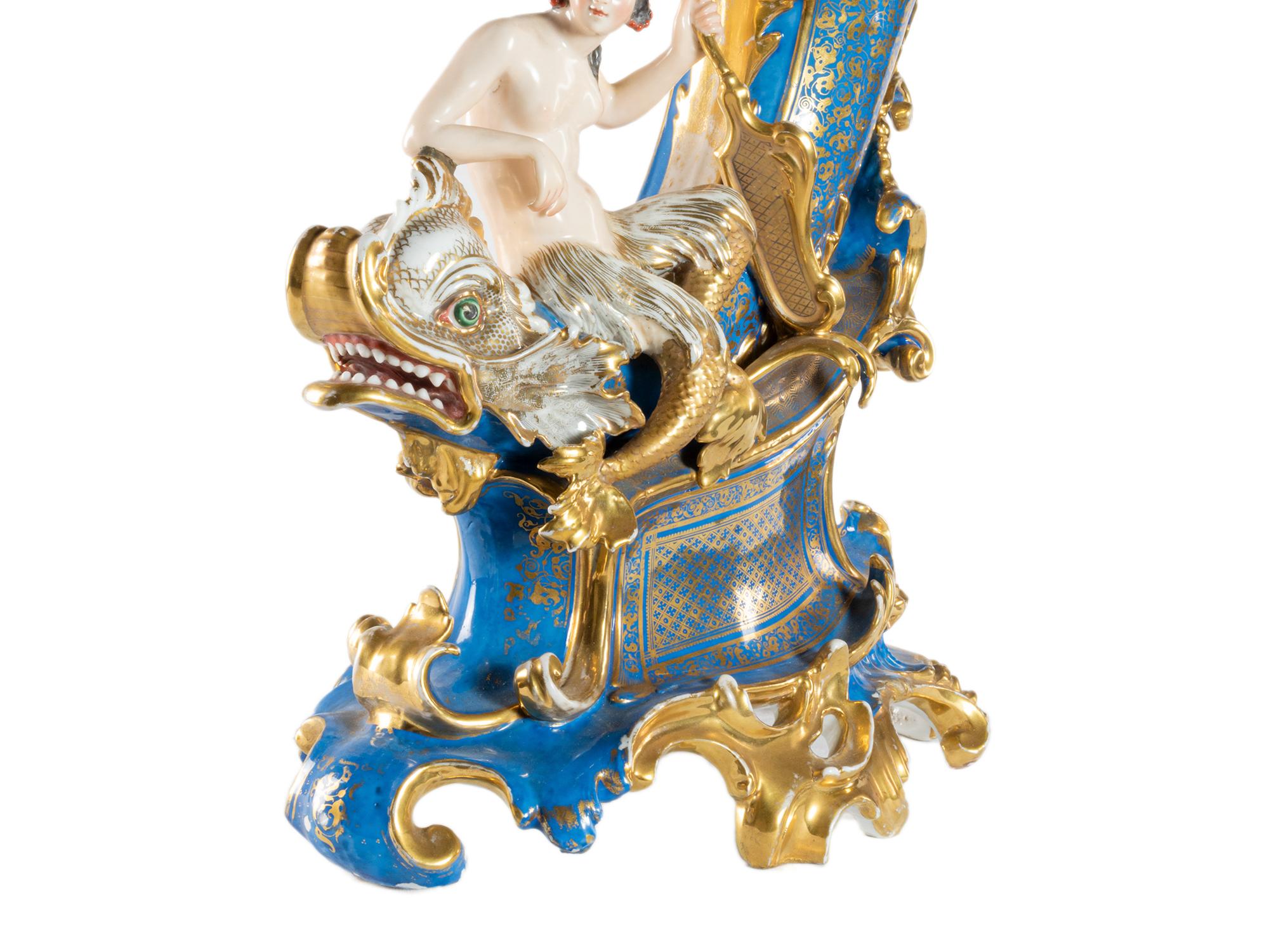 Francese Rococo Style Golden Porcelain Vase, 20th Century in vendita