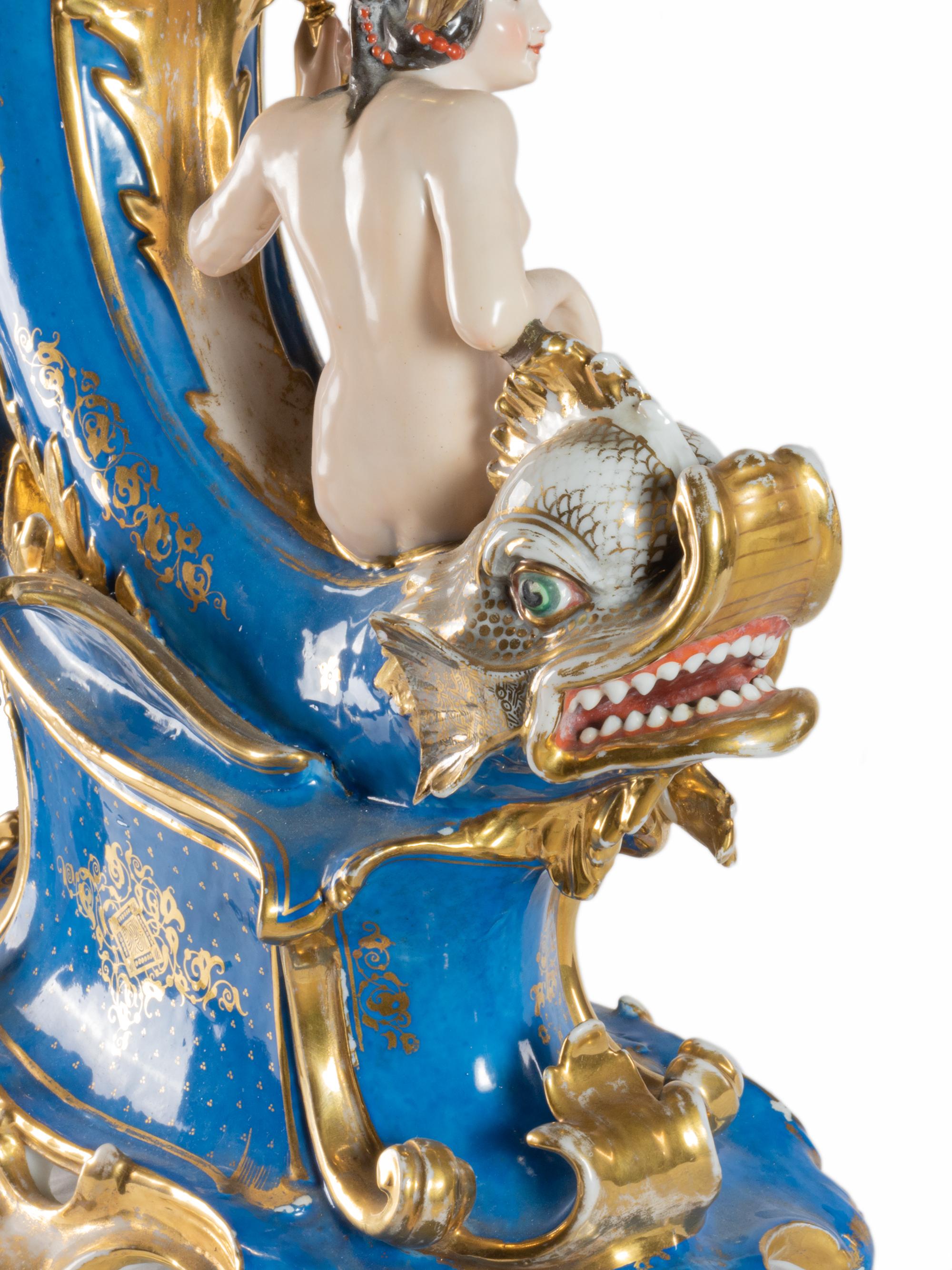 Rococo Style Golden Porcelain Vase, 20th Century in vendita 1