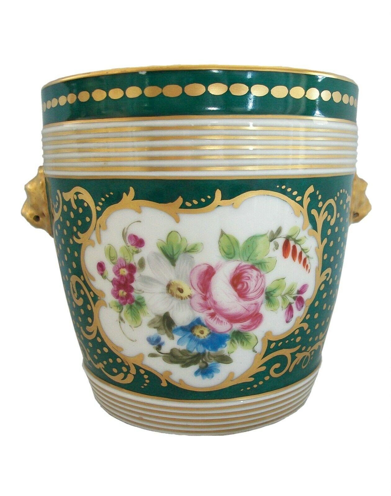 Glazed Rococo Style Hand Painted Ceramic Cachepot with Gilt Decoration, E.U., 20th C. For Sale