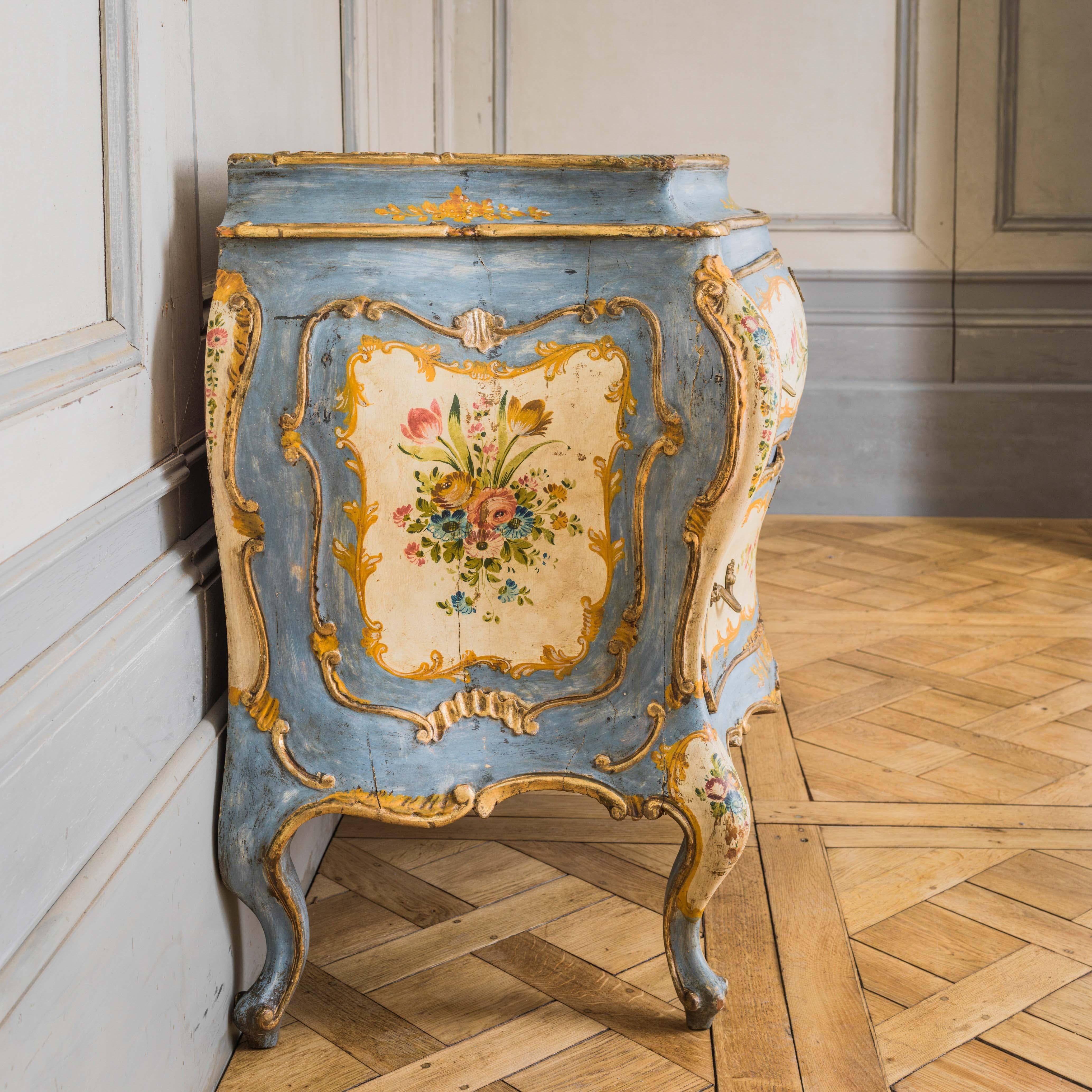 Rococo Style Hand Painted Venetian Bombe Chest of Drawers, Early 1900's In Good Condition In London, Park Royal