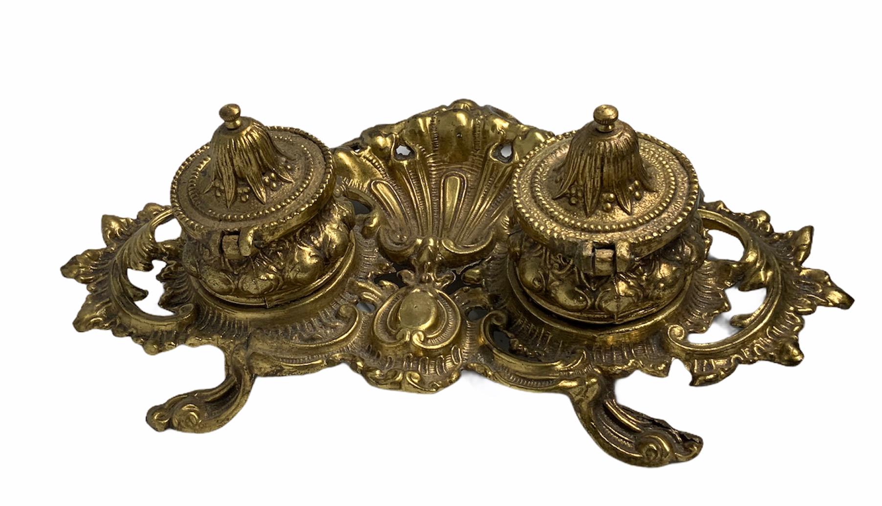 Rococo Style Heavy Bronze Inkwell In Good Condition For Sale In Guaynabo, PR
