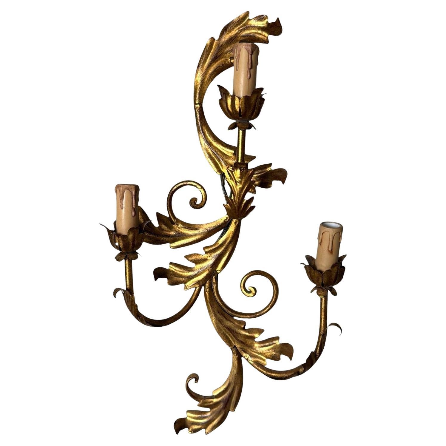 Rococo Style Italian Wall Sconce In Gilt Brass Sheet And Casting