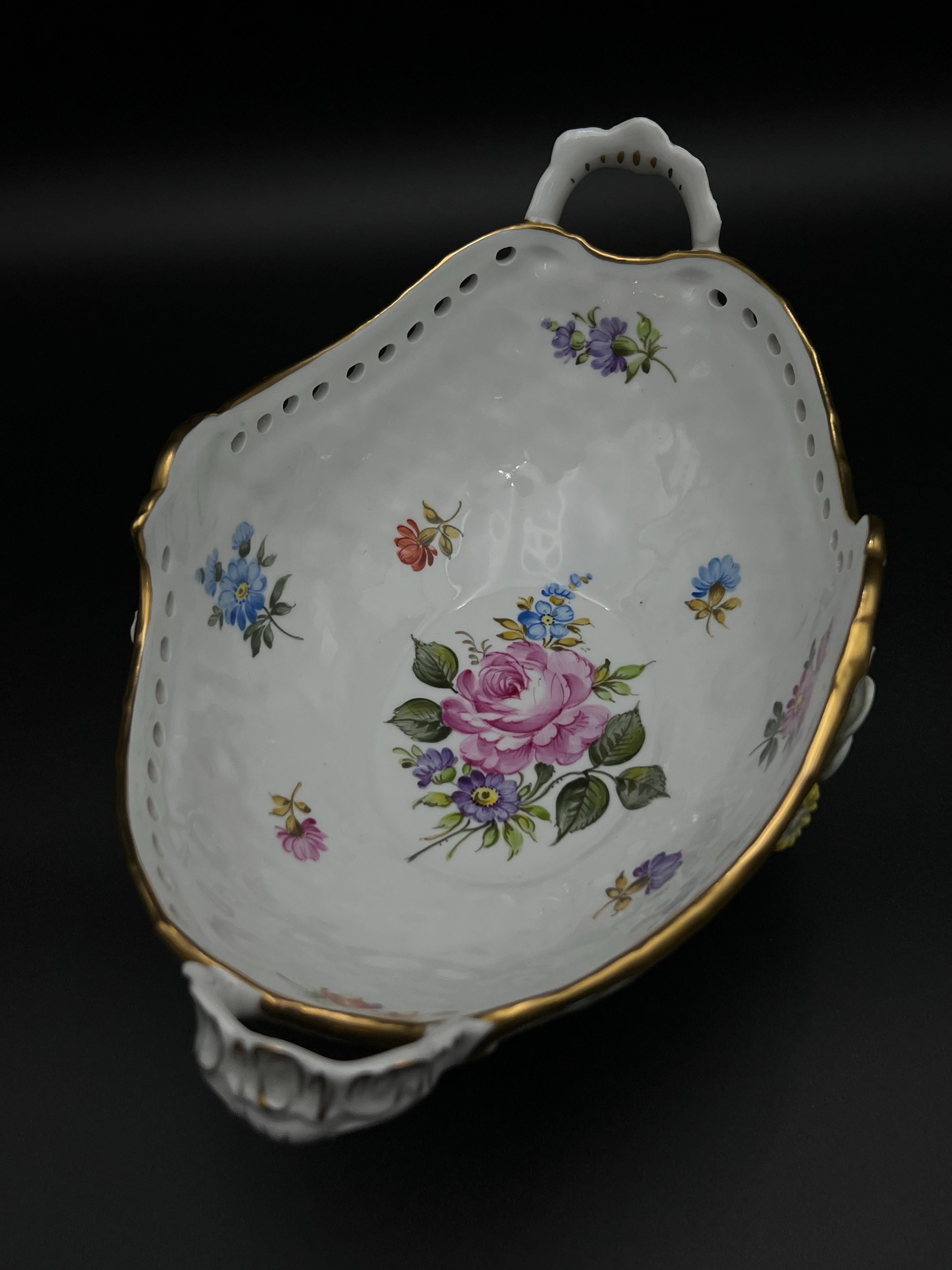 Rococo Jardinière de style rococo avec motif floral peint à la main de PMP Allemagne en vente