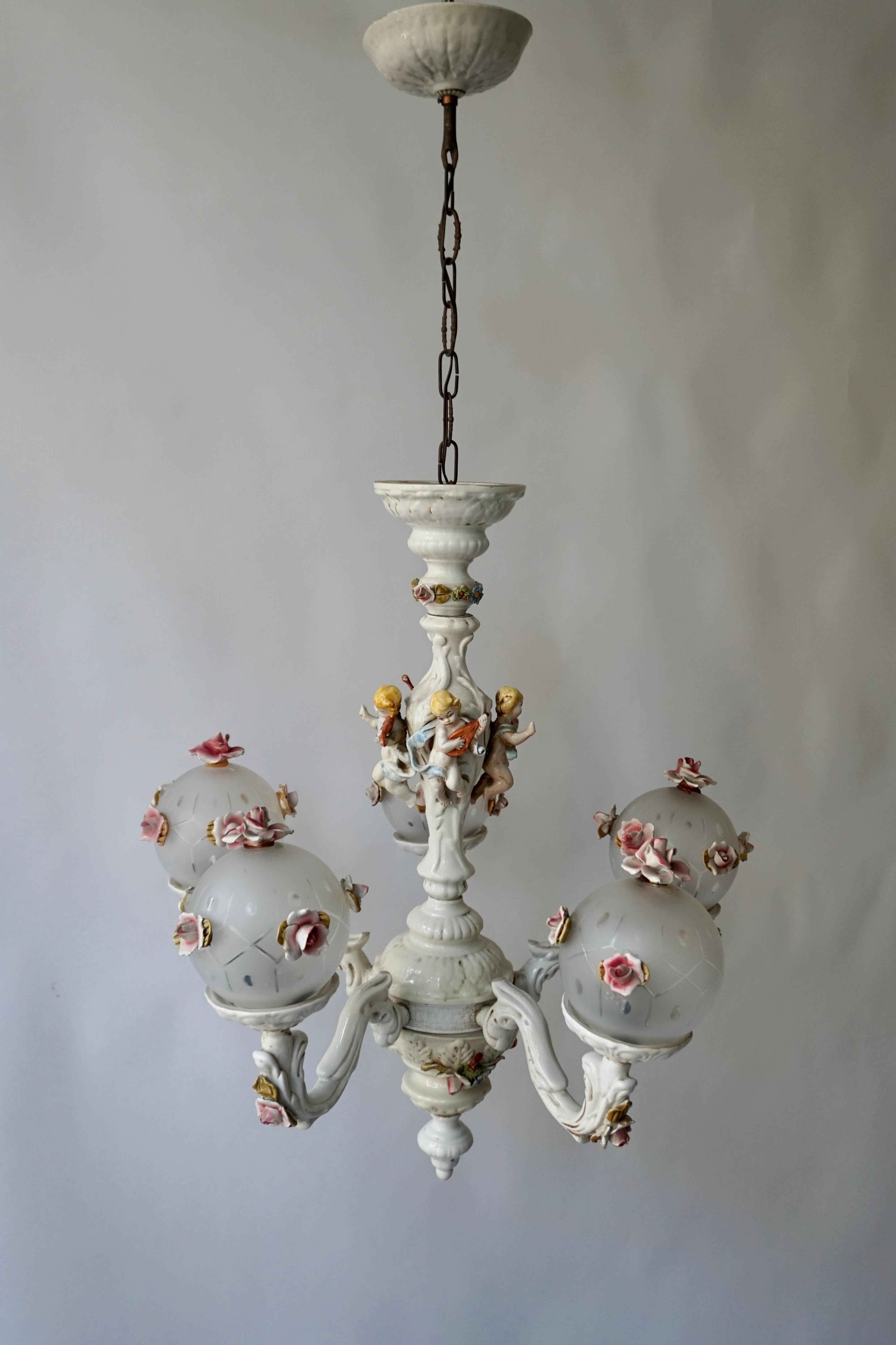 Rococo Style Porcelain Chandelier with Cherubs Playing Instruments For Sale 4