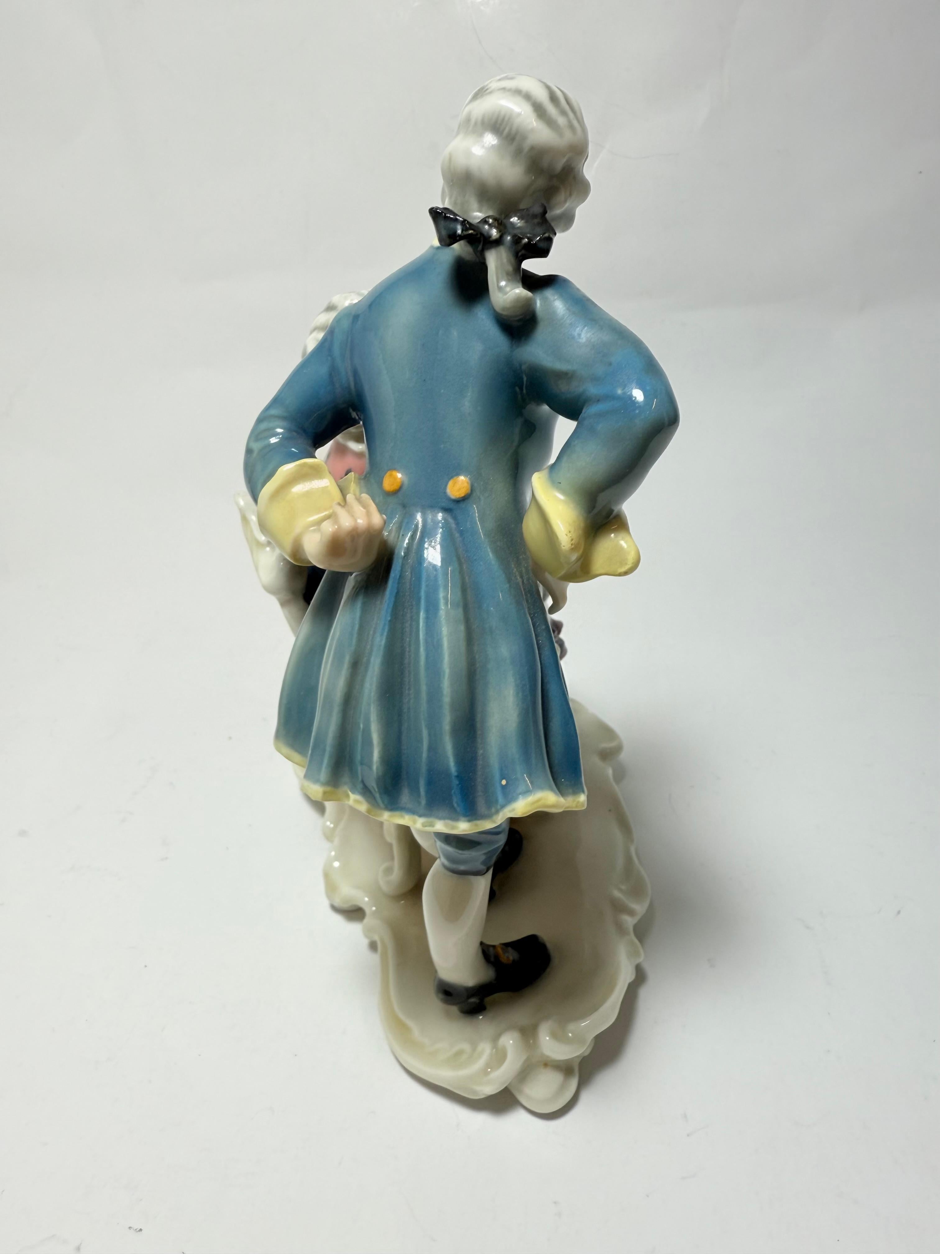 Coppia di porcellane in stile rococò Karl Ens Volkstedt, inizio XX secolo in vendita 6