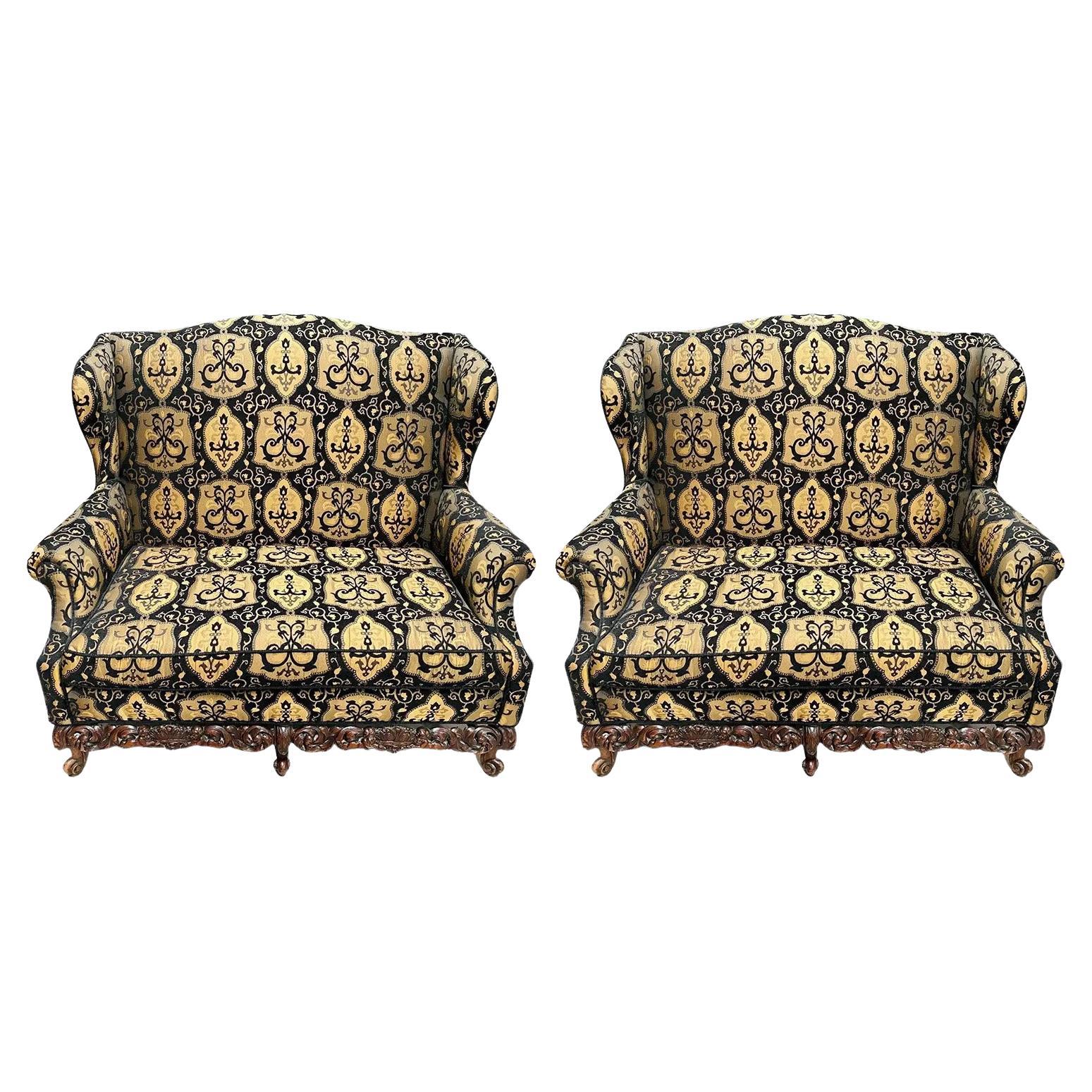 Canapé ou sofa italien de style Revive rococo, tapisserie noire et beige, une paire