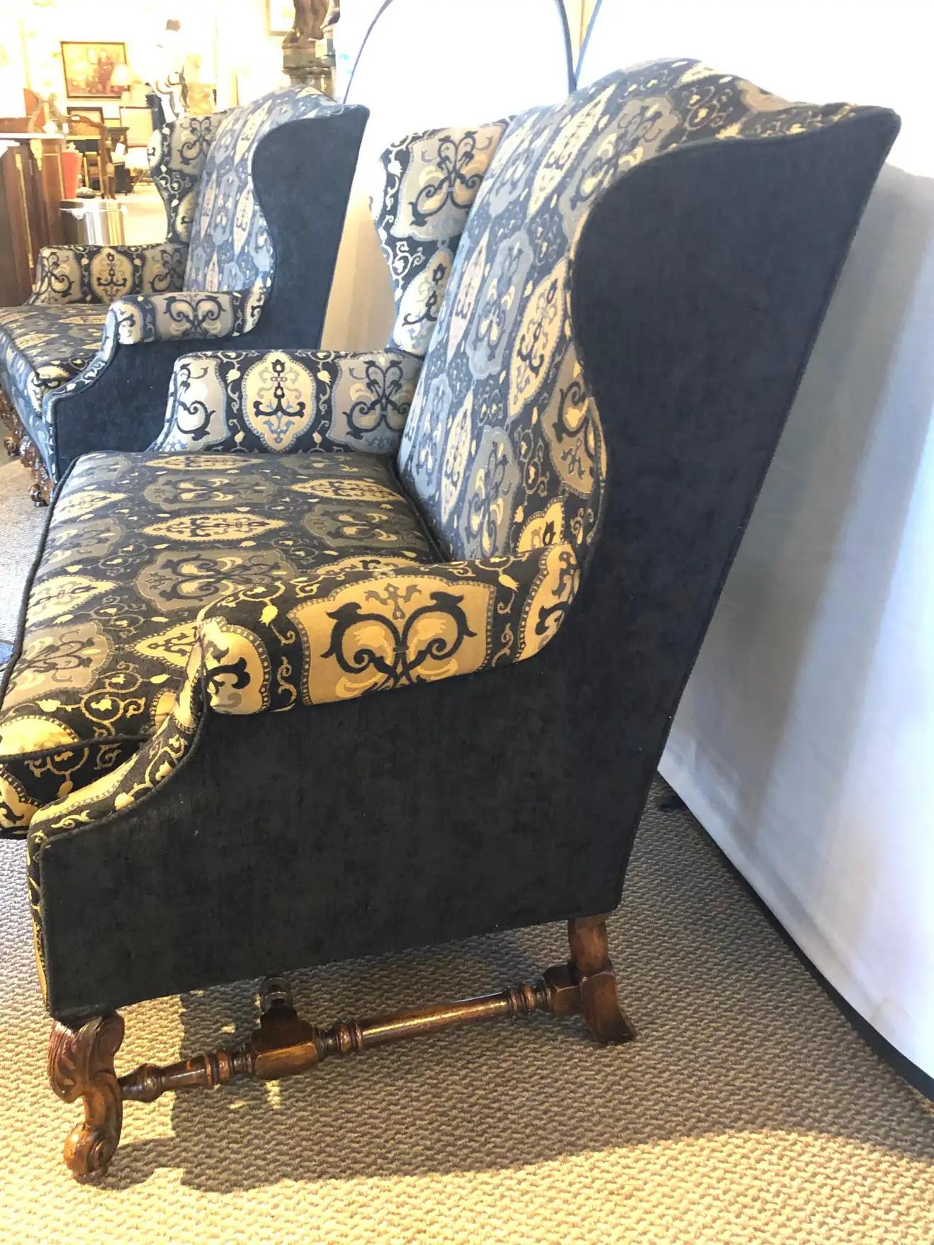 Canapé ou sofa italien de style Revive rococo avec motif héraldique en noir et beige en vente 3