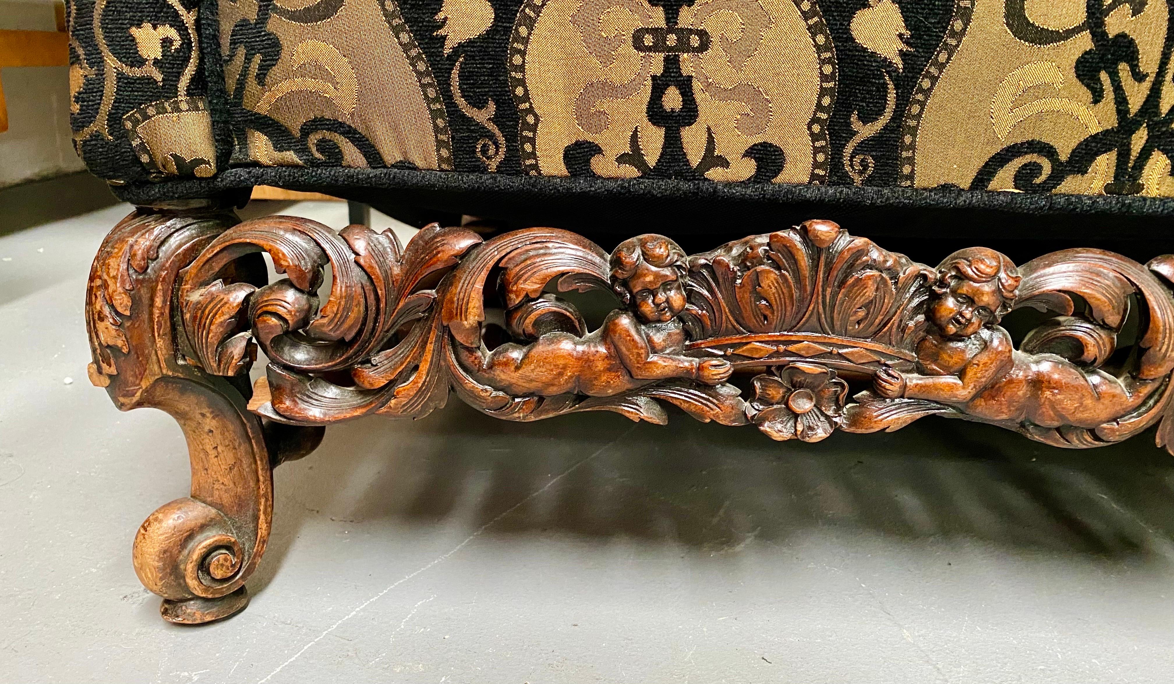 Italian Rococo Revival Style Settee or Sofa with Heraldic Motif in Black & Beige For Sale 2