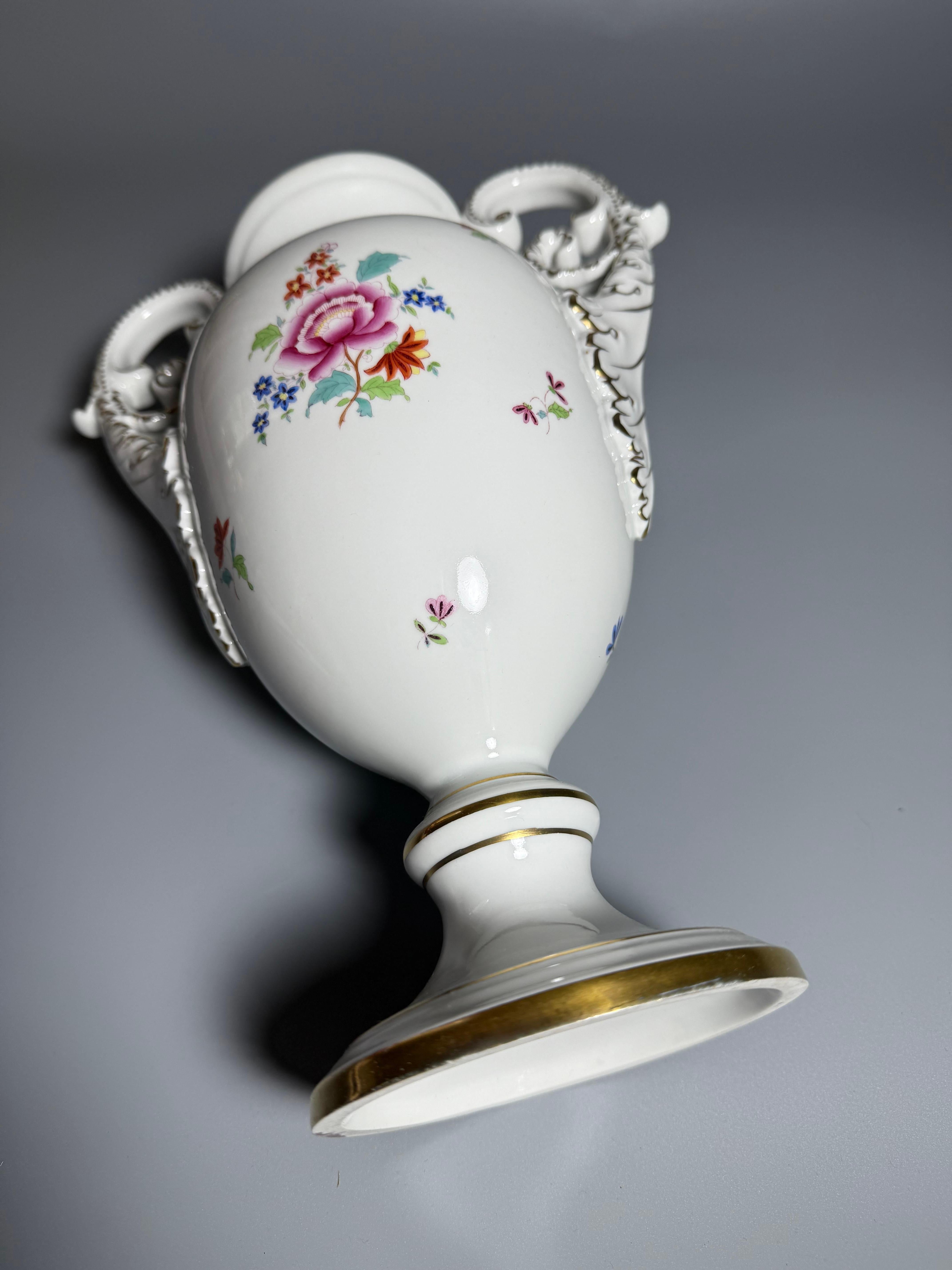 Rococo Porcelain White Flowers Herend Large Two Handled Vase Hand-painted 1950 For Sale 6