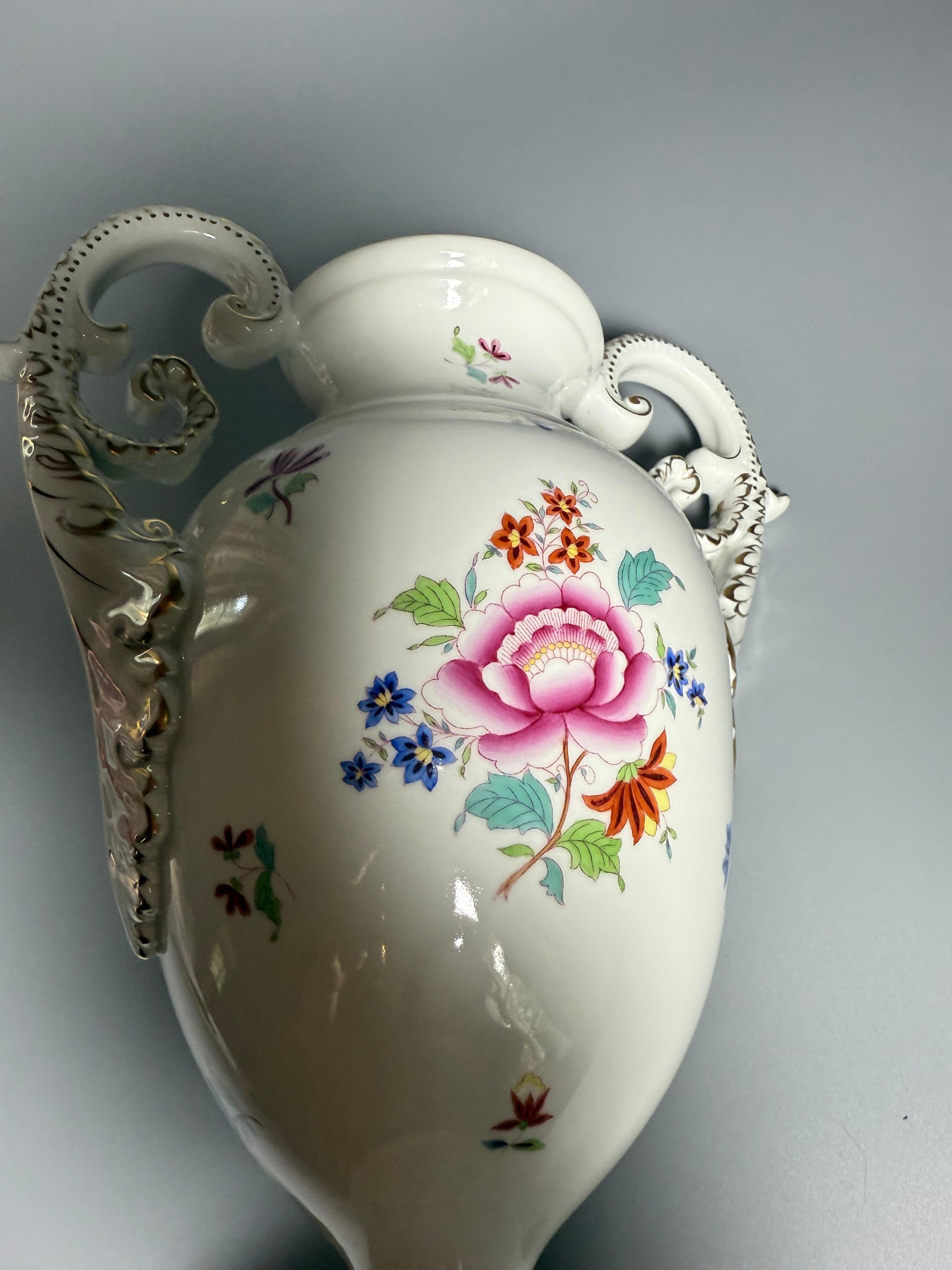 Rococo Porcelain White Flowers Herend Large Two Handled Vase Hand-painted 1950 For Sale 10