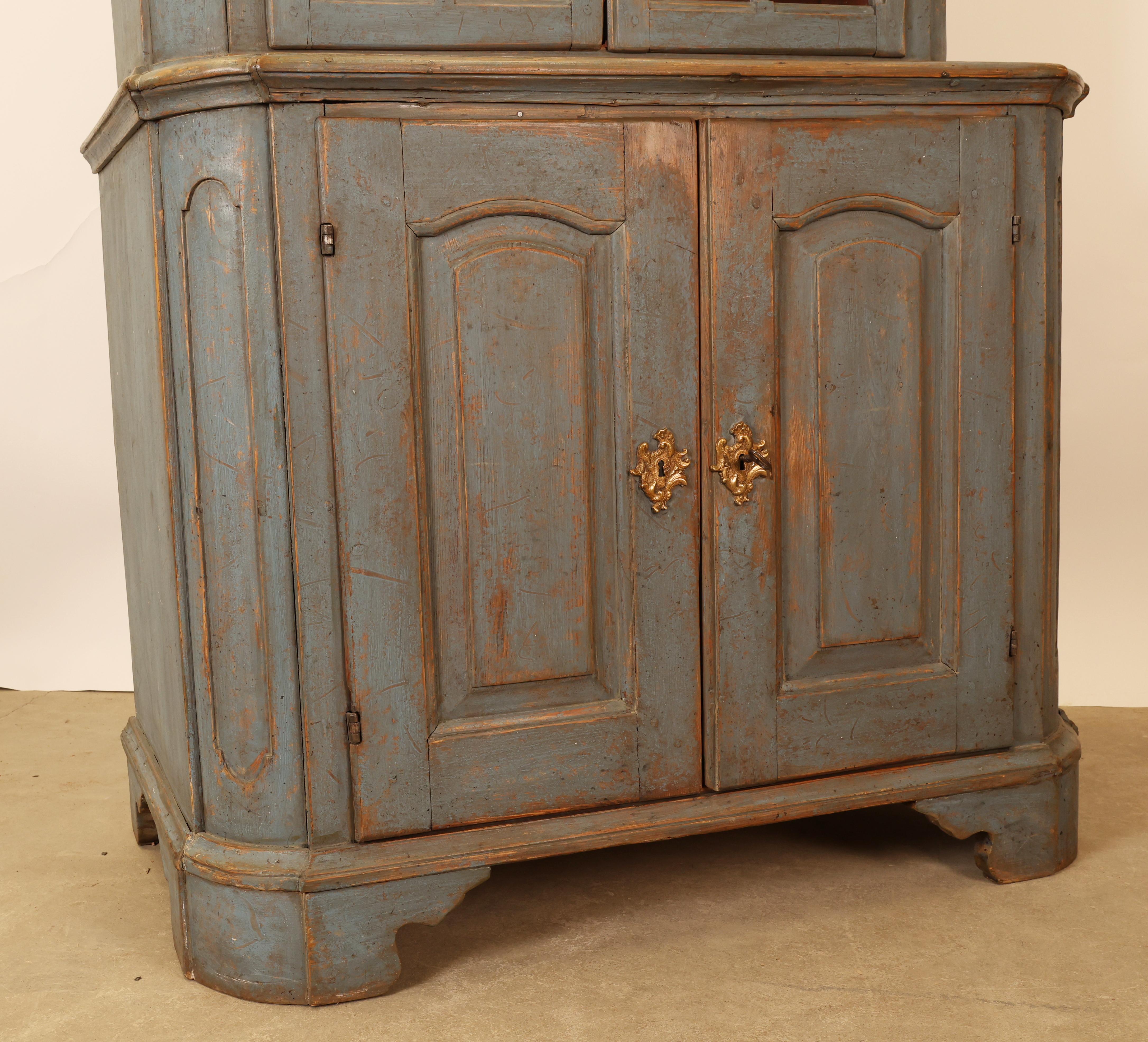 Swedish Rococo Vitrine Cabinet, 18th Century For Sale