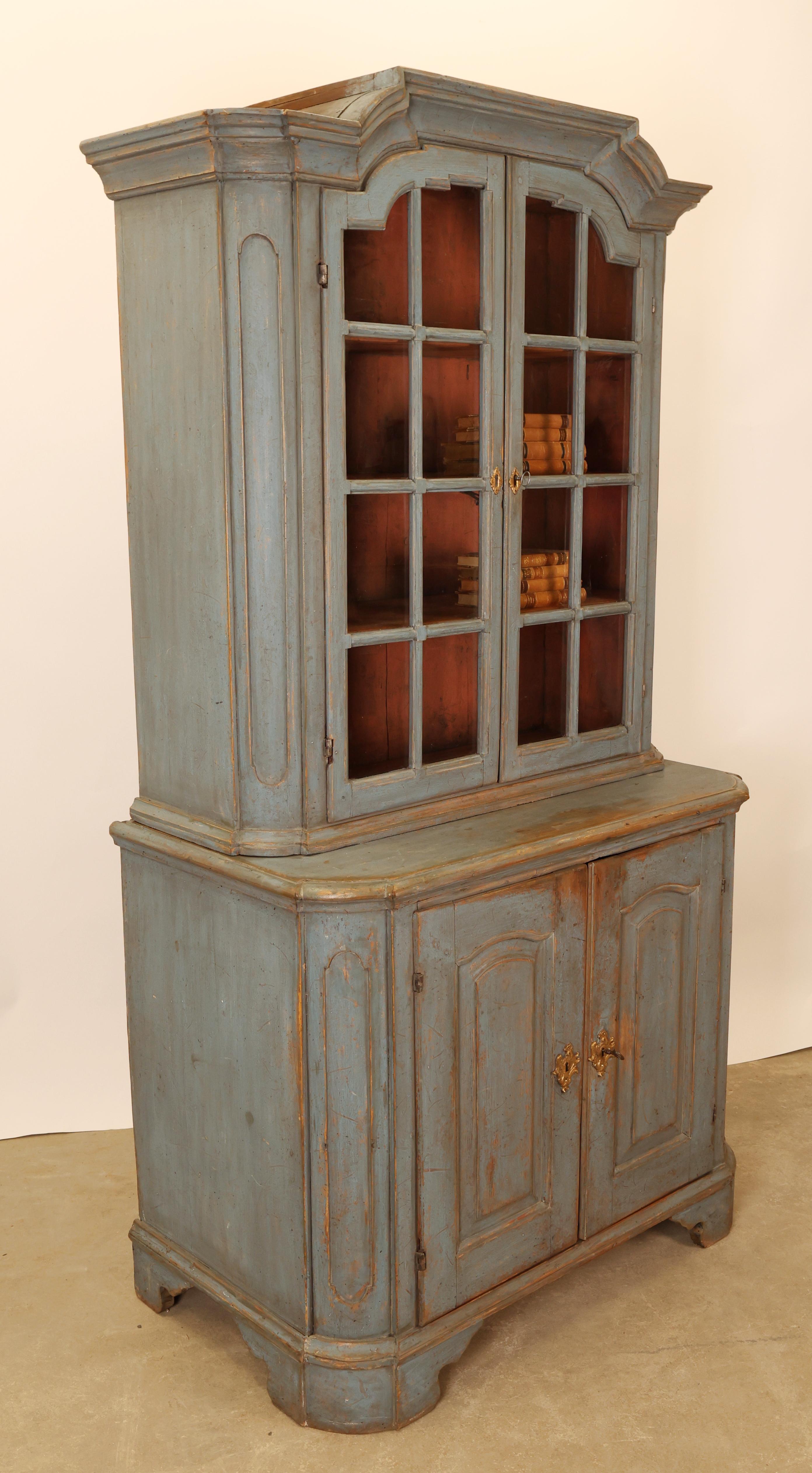 Pine Rococo Vitrine Cabinet, 18th Century For Sale