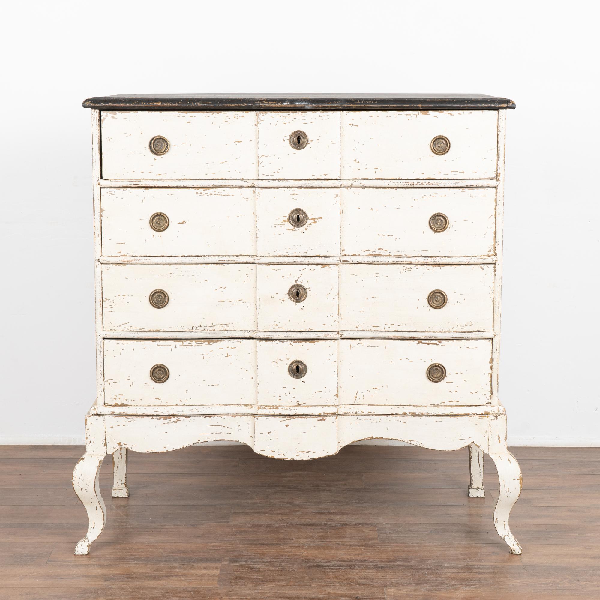 Rococo White Painted Chest of Drawers, Denmark circa 1770 In Good Condition For Sale In Round Top, TX
