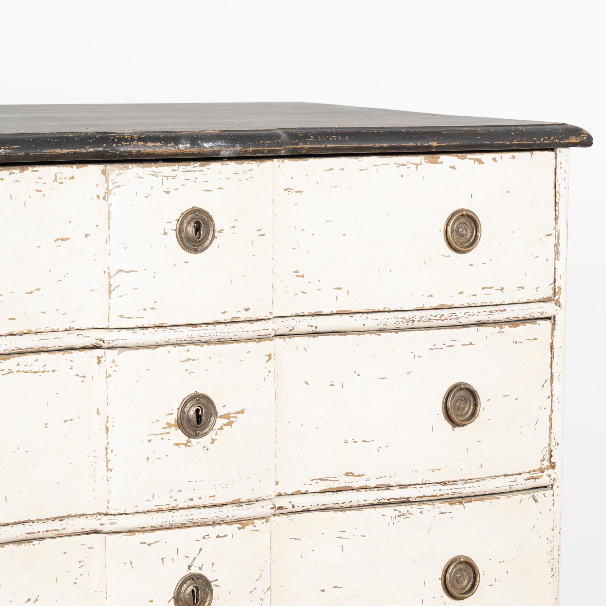 Rococo White Painted Chest of Drawers, Denmark circa 1770 For Sale 1