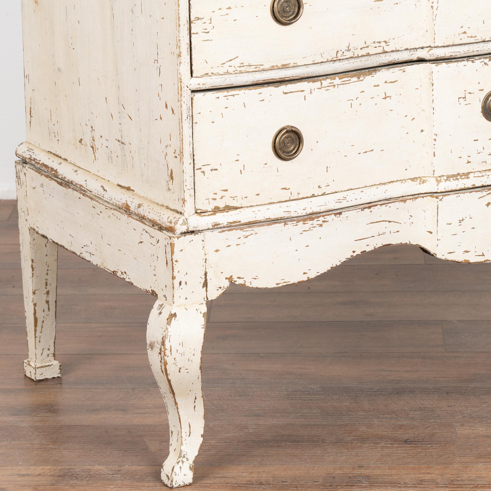 Rococo White Painted Chest of Drawers, Denmark circa 1770 For Sale 2