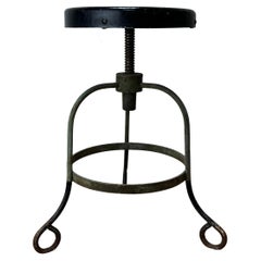 Verstellbarer Hocker aus Eisenrohr 1920er Jahre