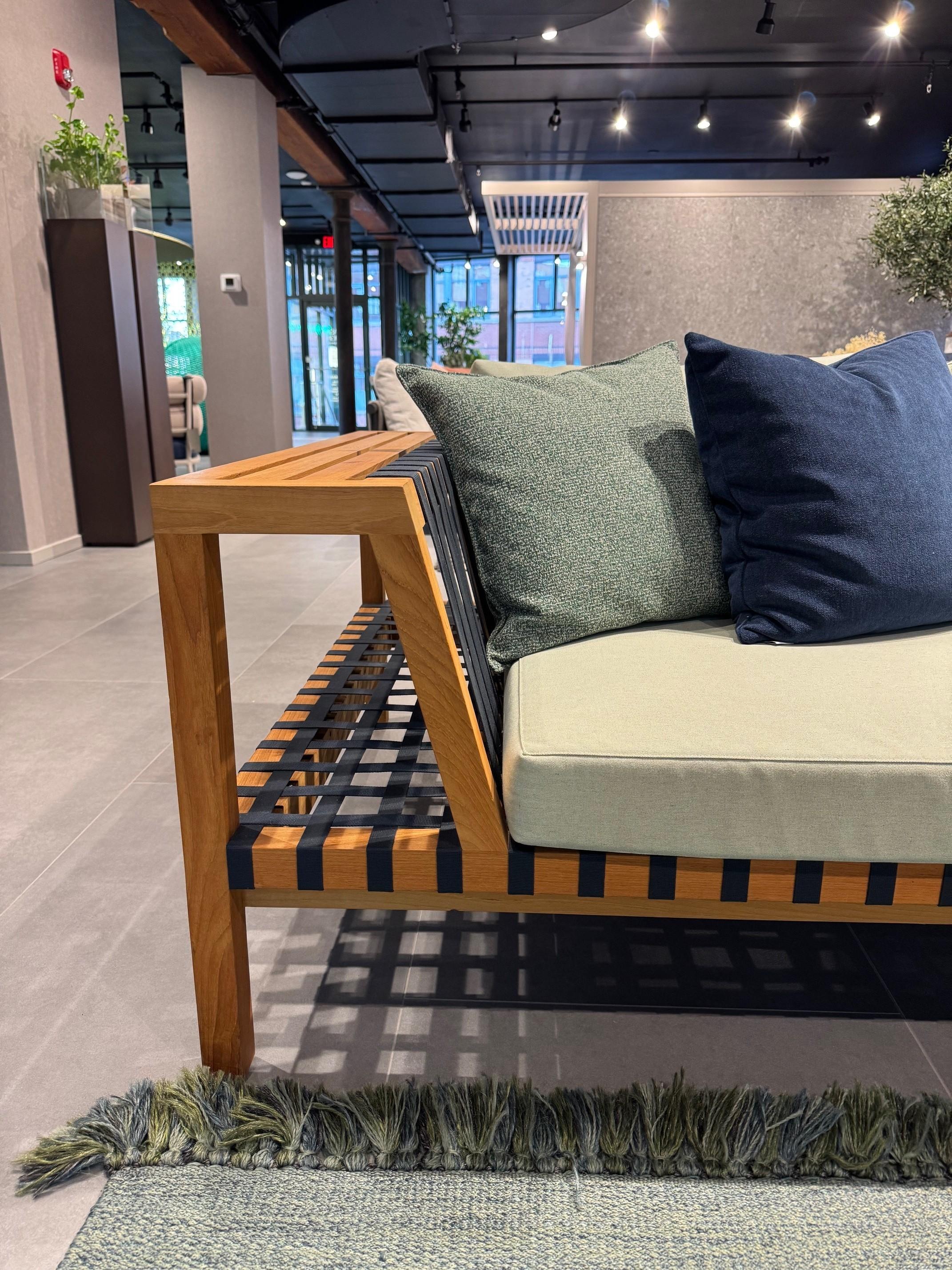 Roda Network 130 Outdoor Sofa In Excellent Condition For Sale In Boston, MA