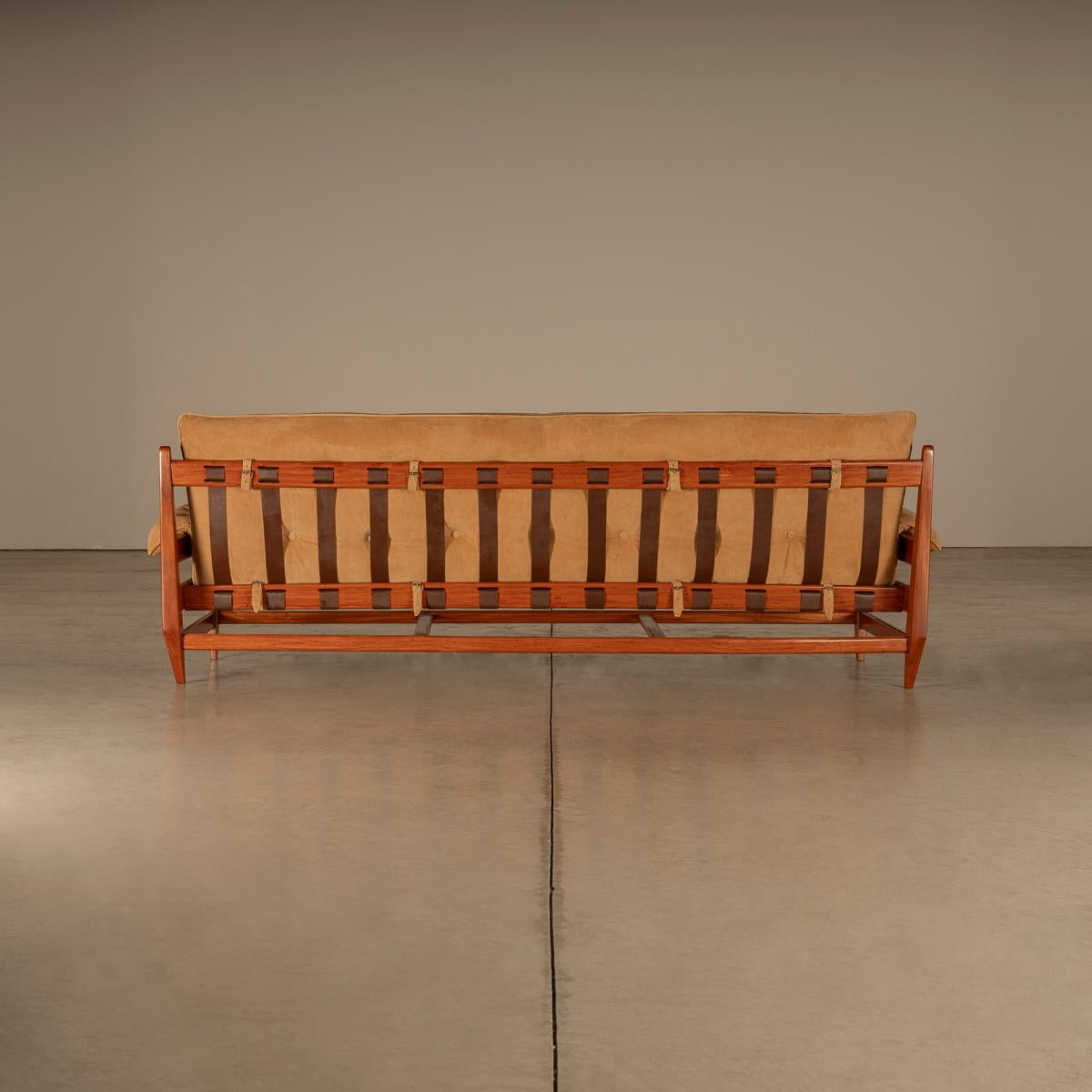 Sofá Rodeio en Madera Dura, de Jean Gillon, Brasileño Moderno de Mediados de Siglo siglo XX en venta