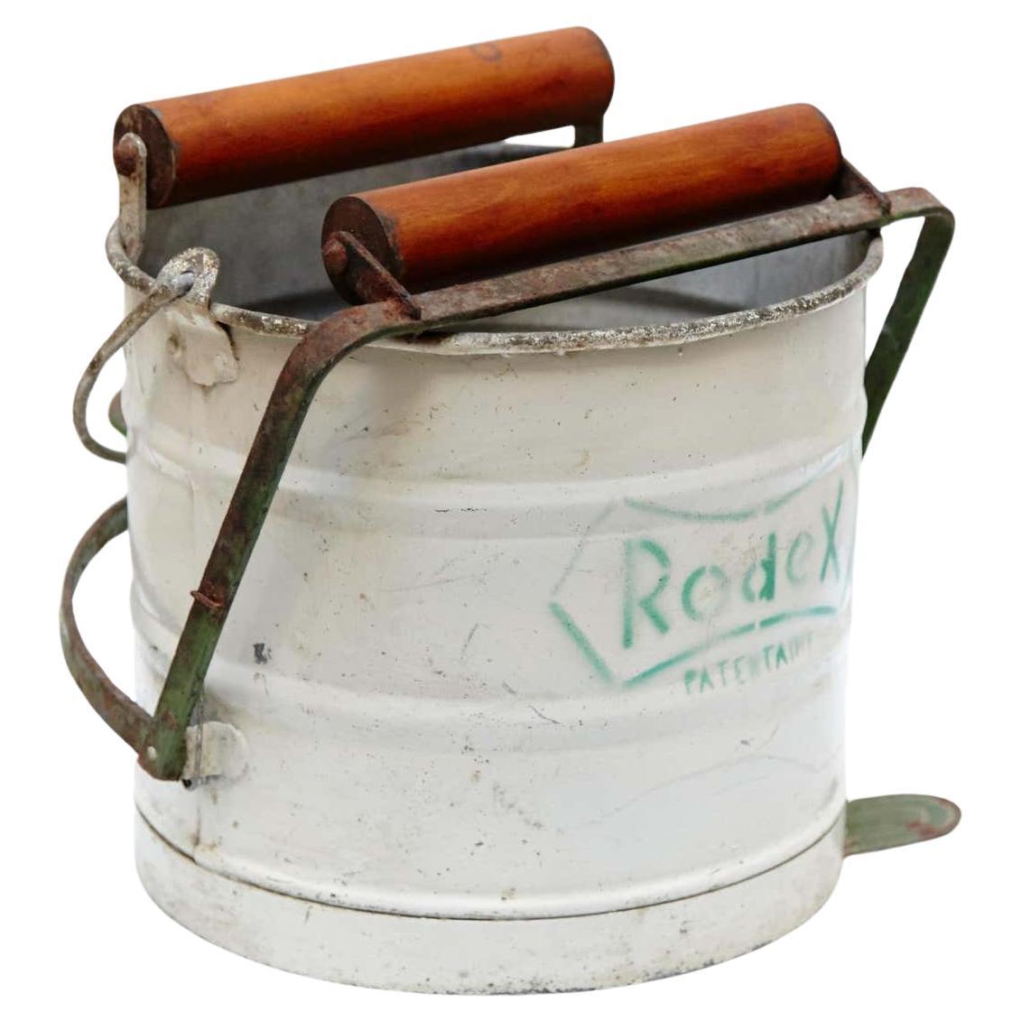 Rodex Mop Bucket Frist Patent by Manuel Jalon Corominas For Sale