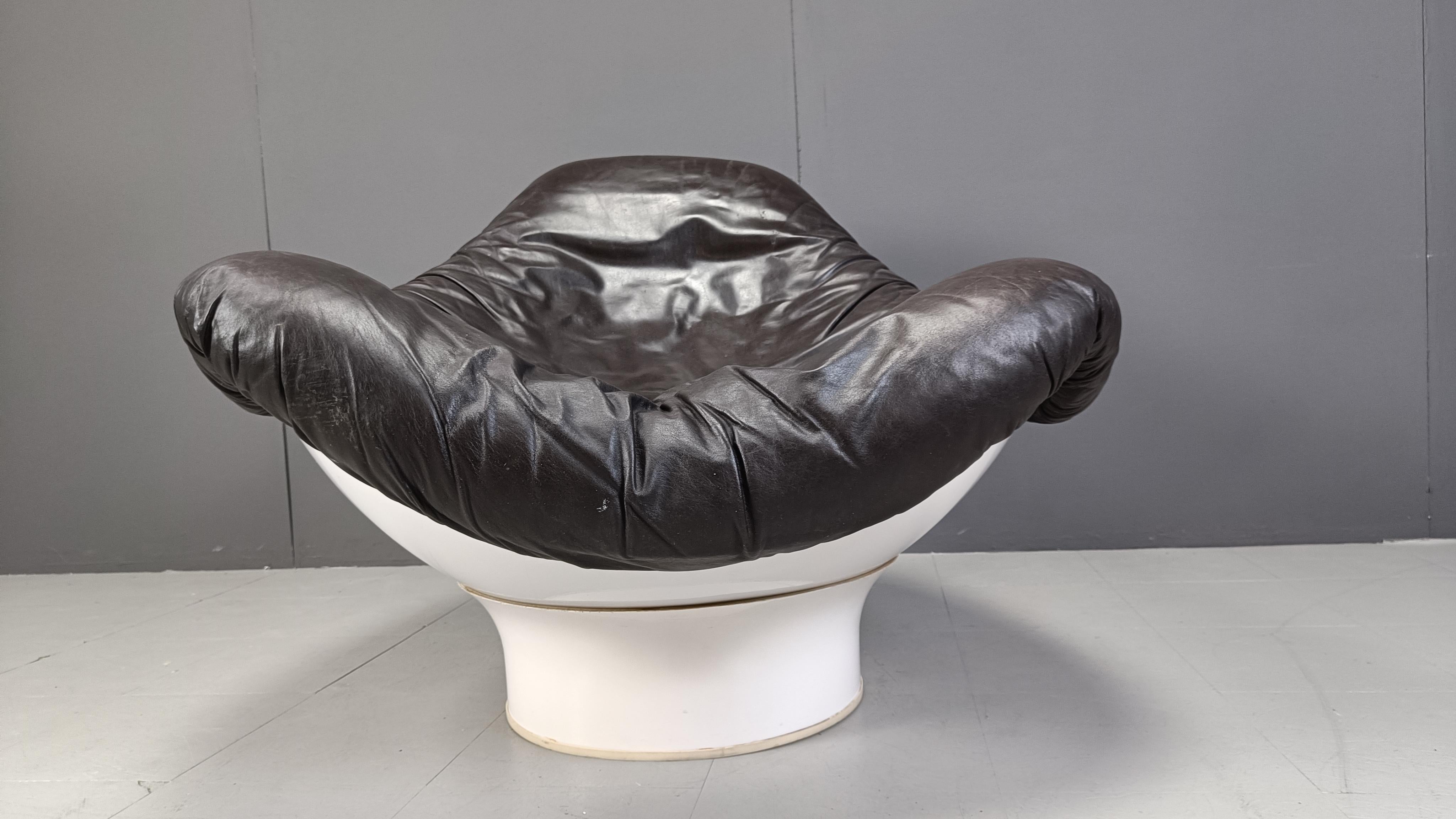 Rodica Lounge Chair by Mario Brunu for Comfort Italy, 1968 In Good Condition In Leuven, Vlaams Gewest