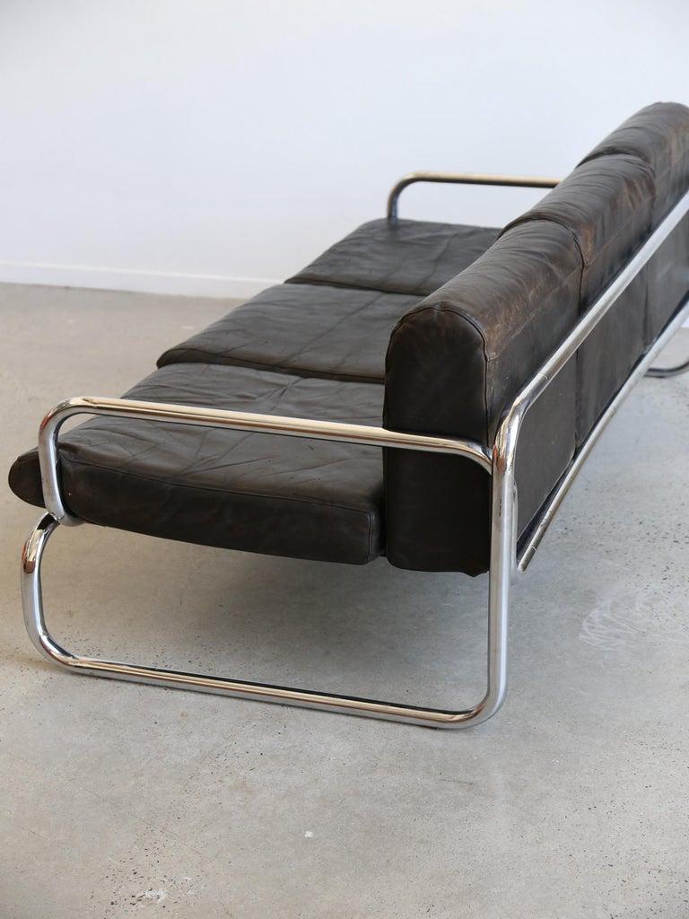 Rodney Kinsman for OMK Canapé trois places en cuir noir en vente 5