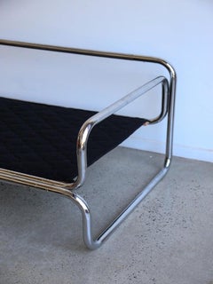 Rodney Kinsman para Omk Sofá de tres plazas de cuero negro